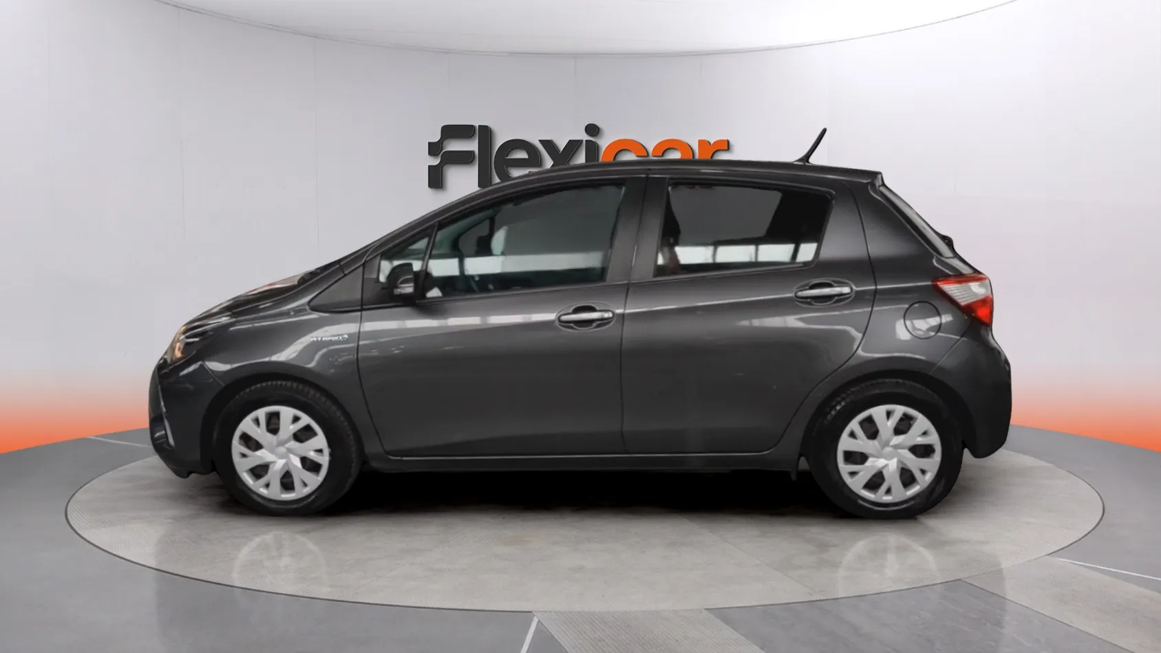 Toyota Yaris 1.5 100H Active - foto 4