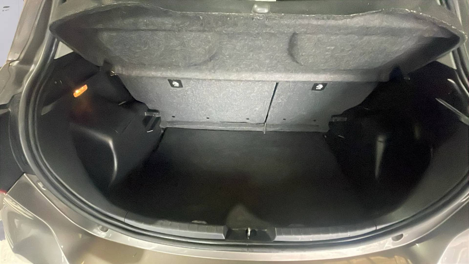 Toyota Yaris 1.5 100H Active - foto 22