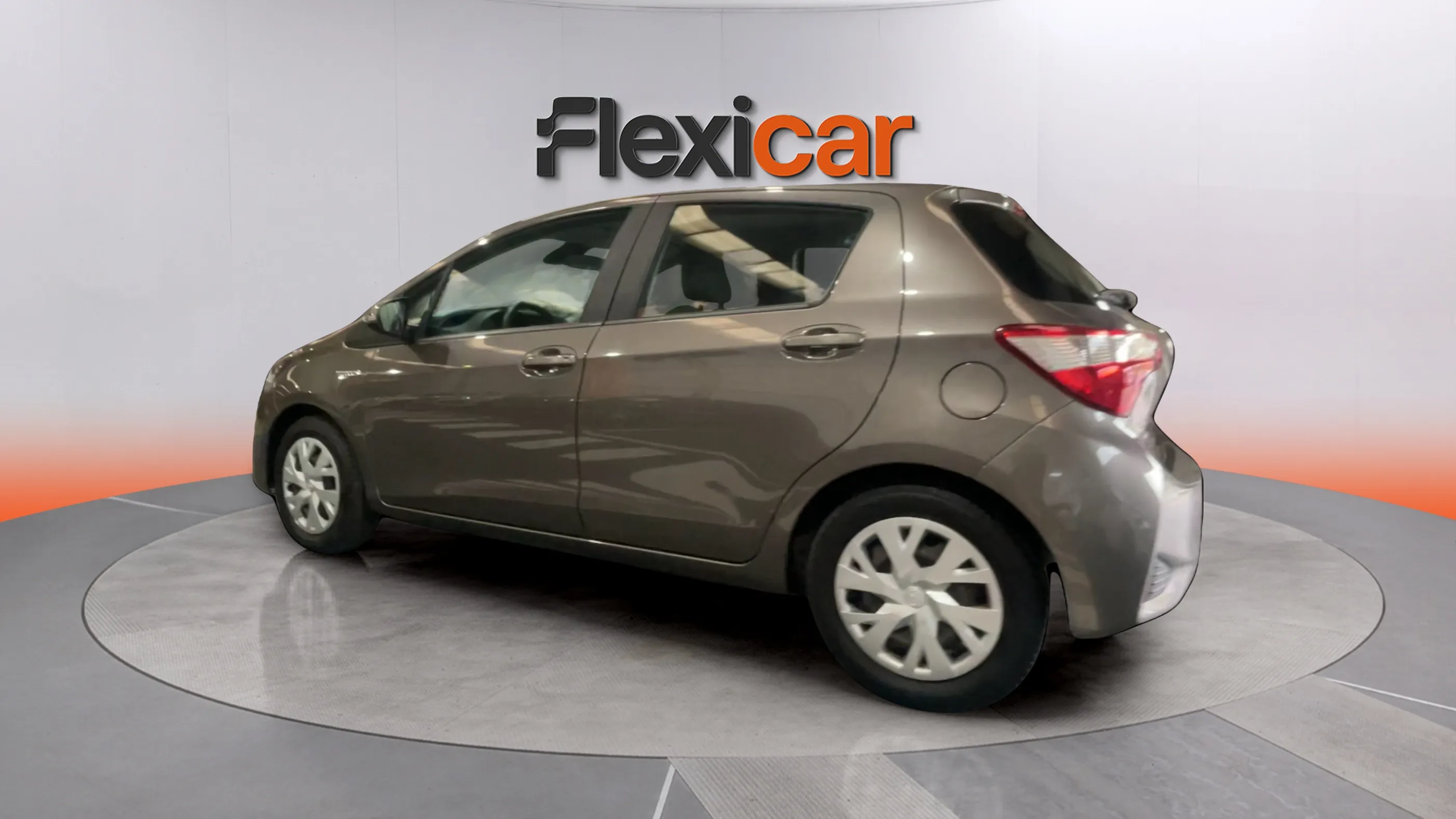 Toyota Yaris 1.5 100H Active - foto 5