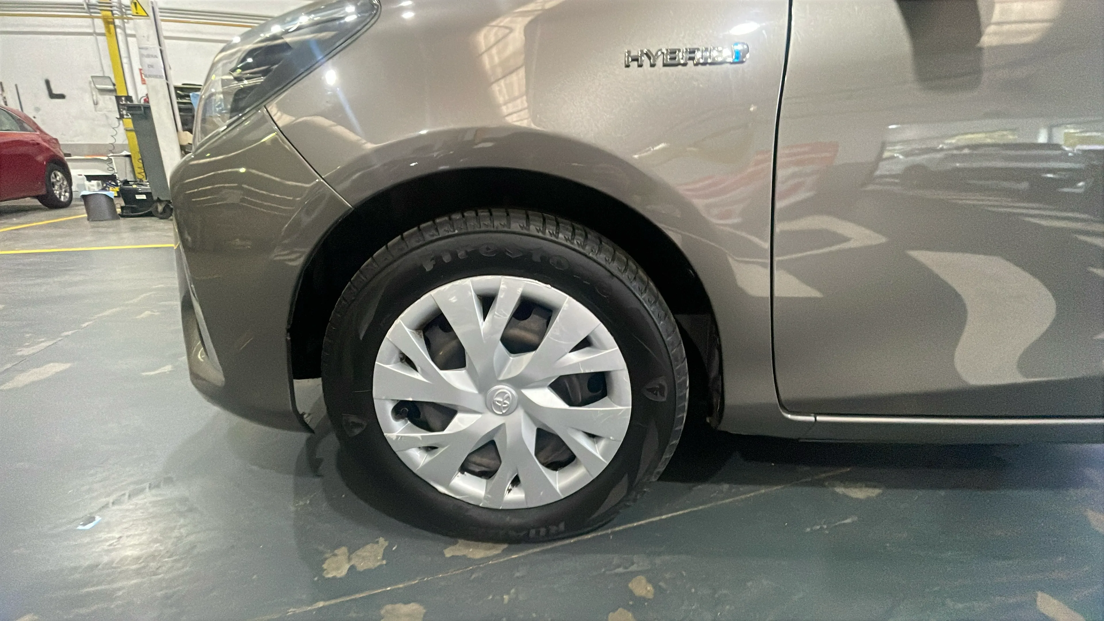 Toyota Yaris 1.5 100H Active - foto 24