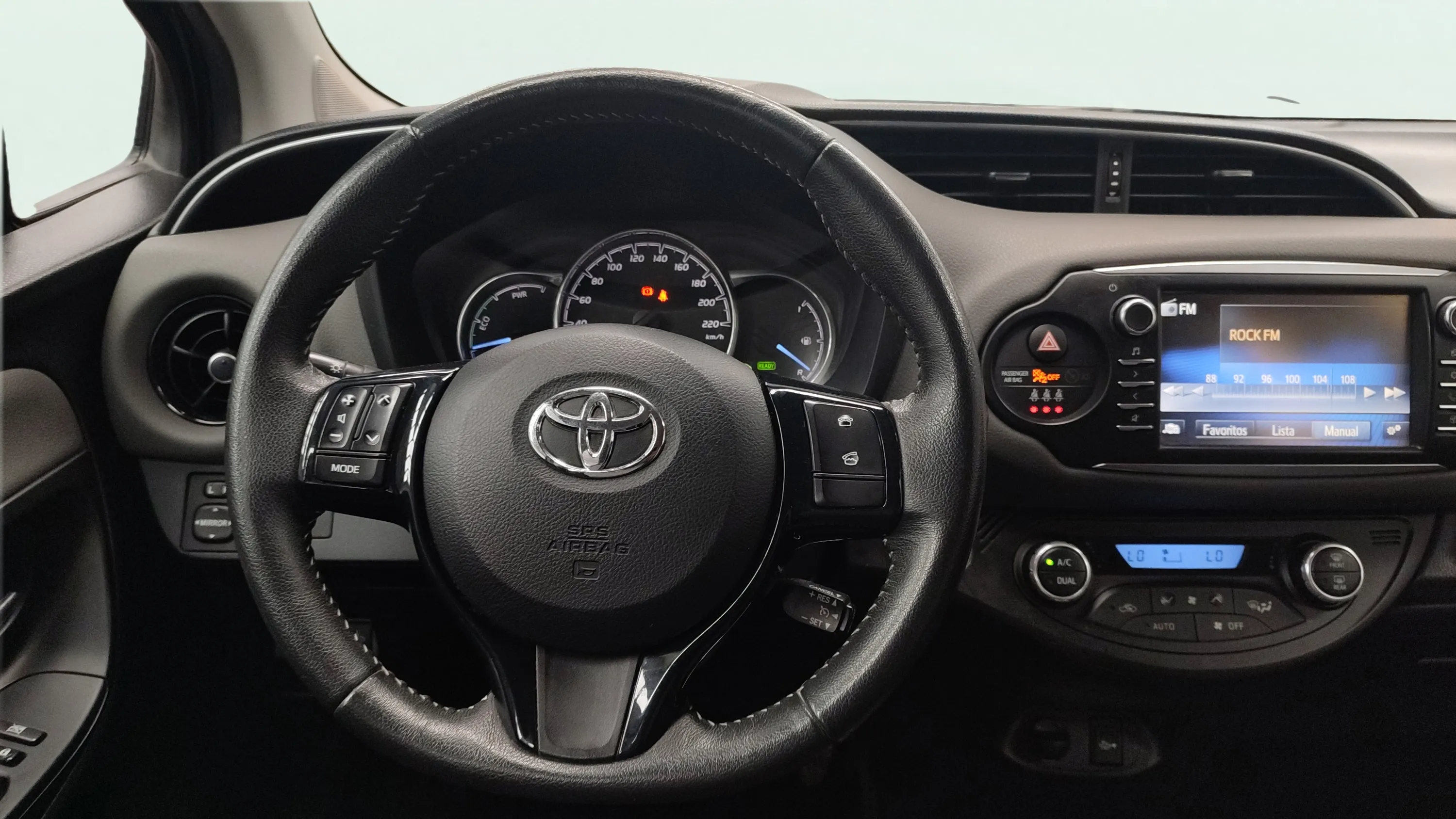 Toyota Yaris 1.5 100H Active - foto 11