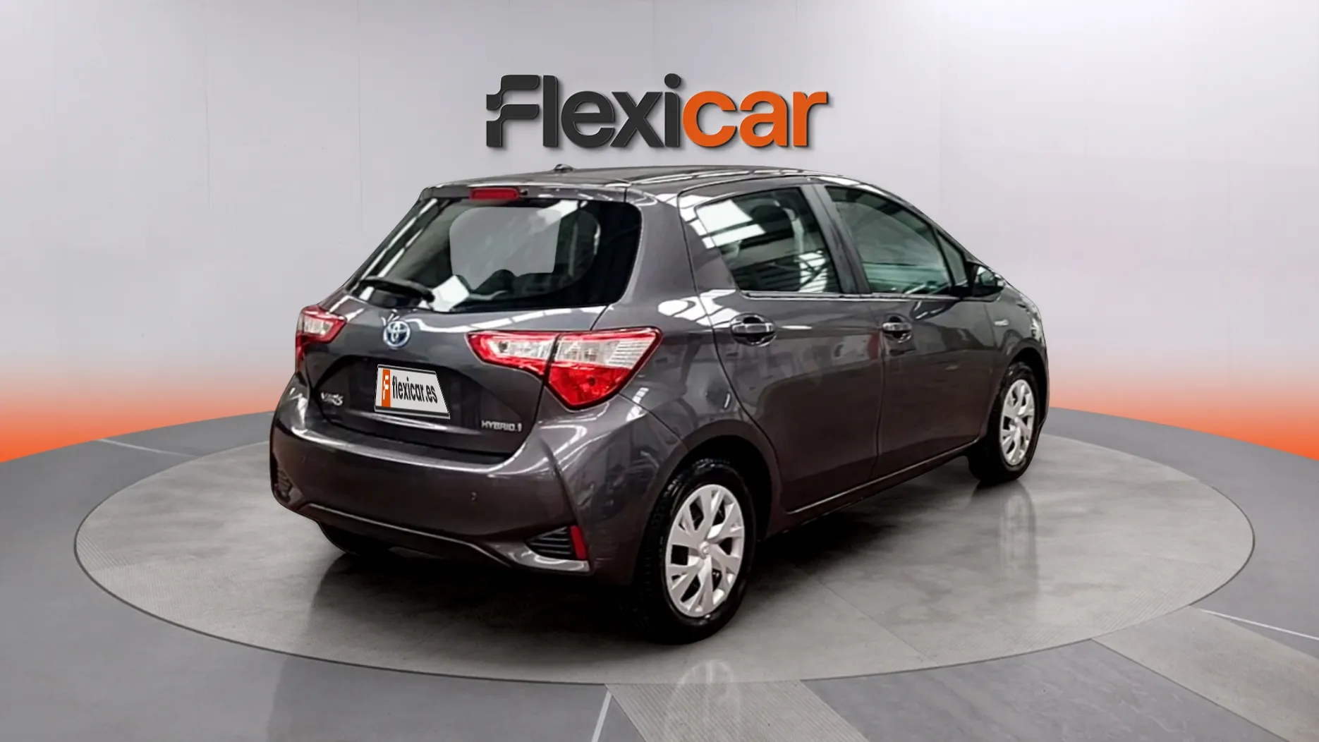 Toyota Yaris 1.5 100H Active - foto 8