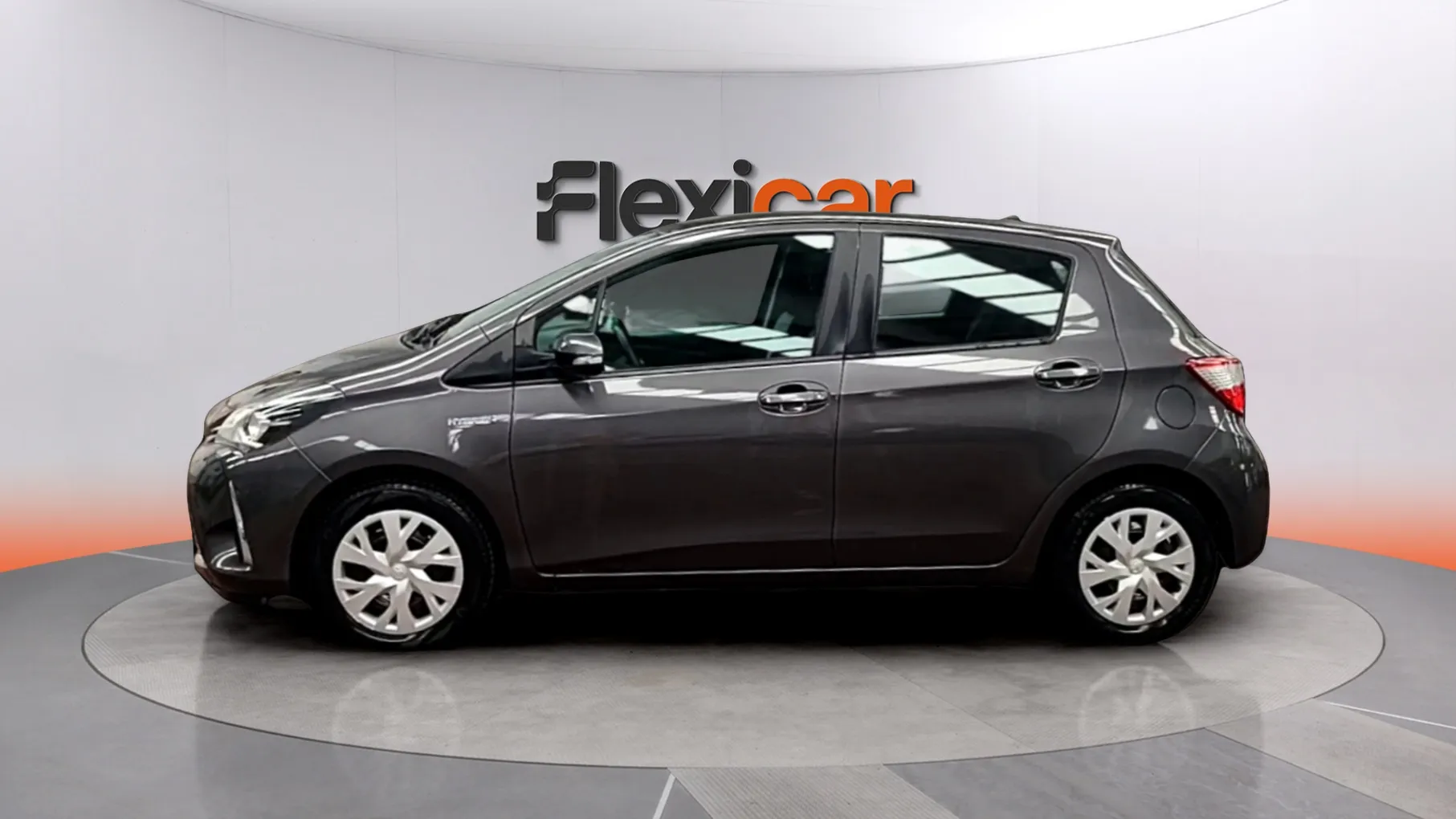 Toyota Yaris 1.5 100H Active - foto 4