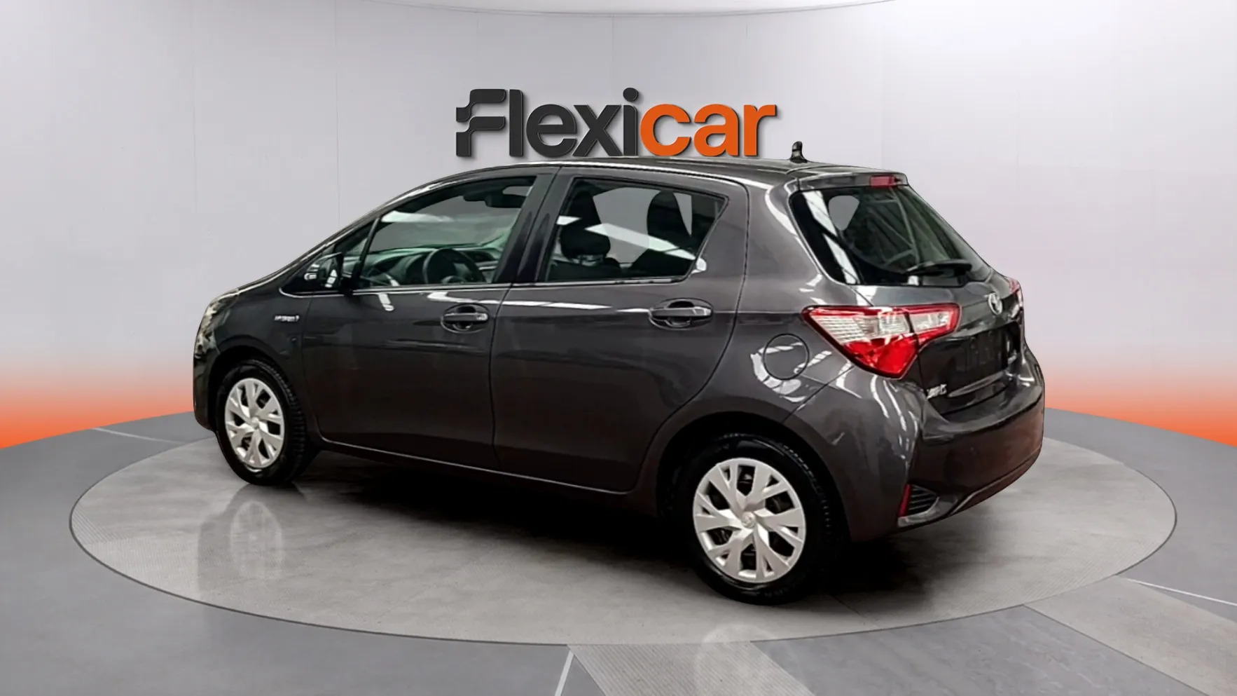 Toyota Yaris 1.5 100H Active - foto 6