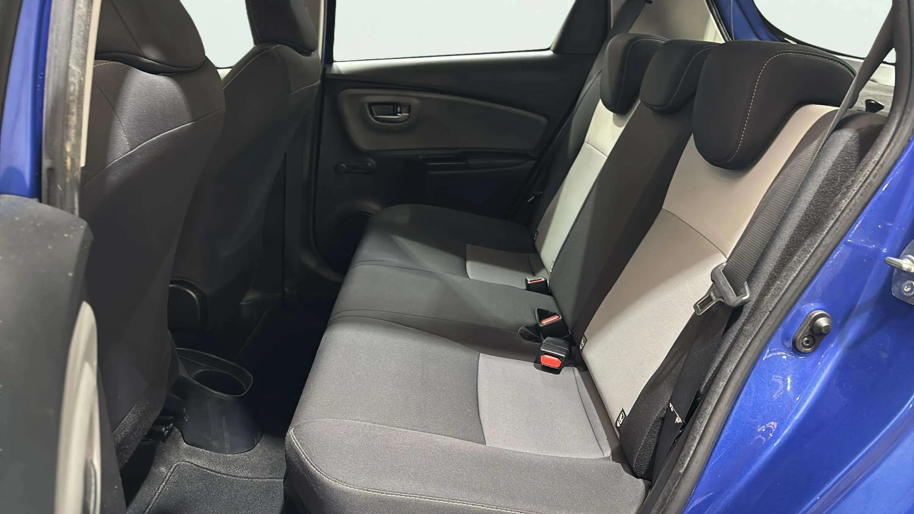 Toyota Yaris 1.5 100H Active - foto 18