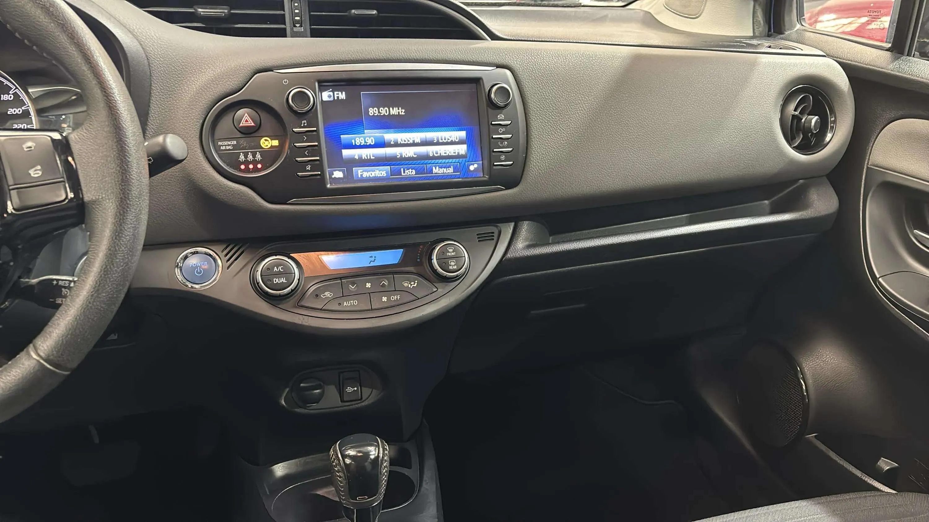 Toyota Yaris 1.5 100H Active - foto 14