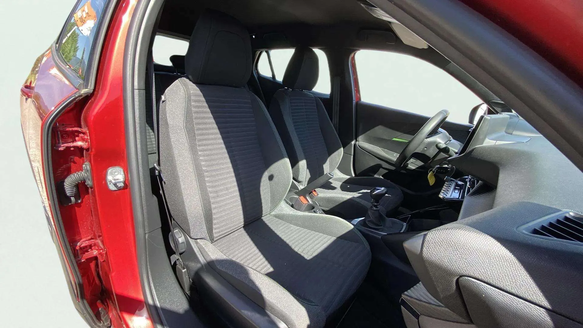 Peugeot 2008 Active PureTech 100 - foto 19