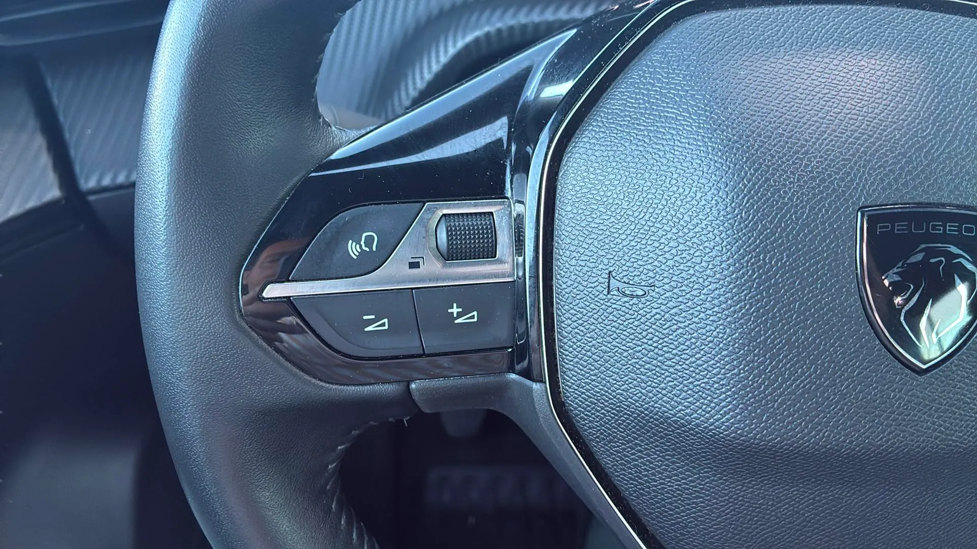 Peugeot 2008 Active PureTech 100 - foto 16