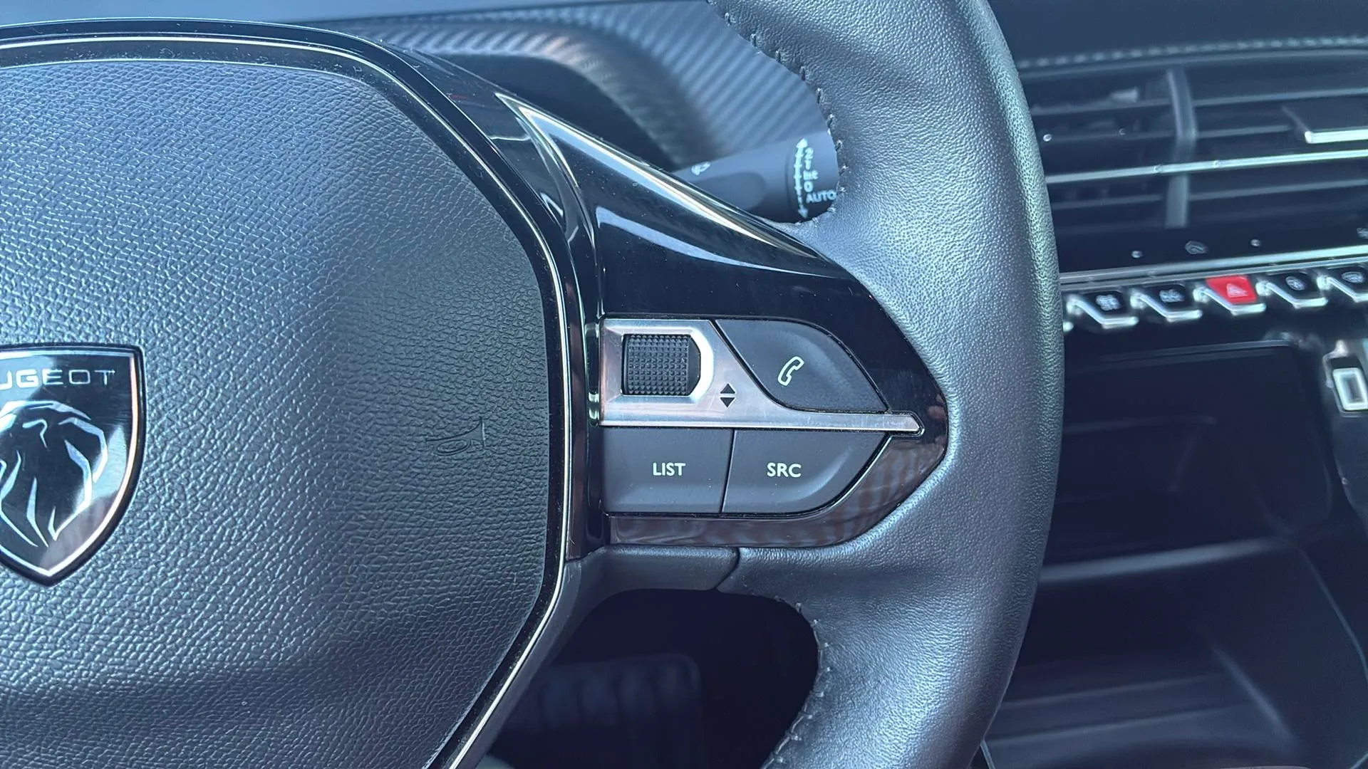 Peugeot 2008 Active PureTech 100 - foto 17