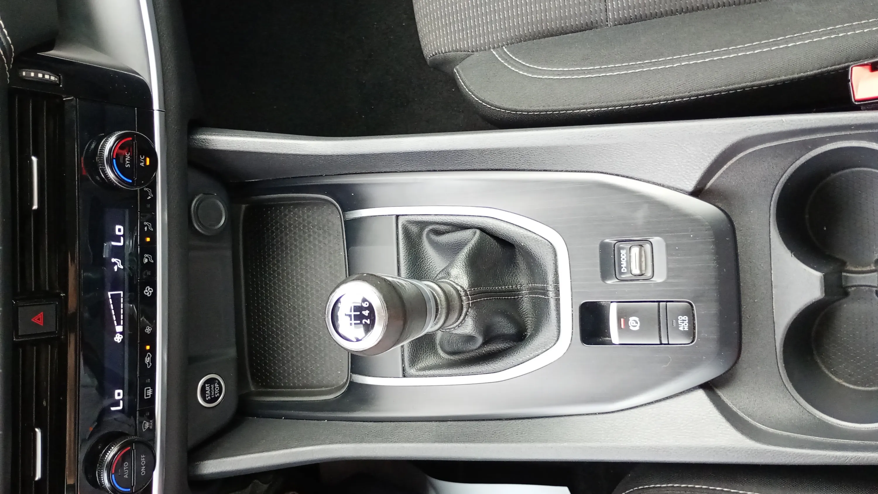 Nissan Qashqai DIG-T mHEV 4x2 Acenta - foto 19