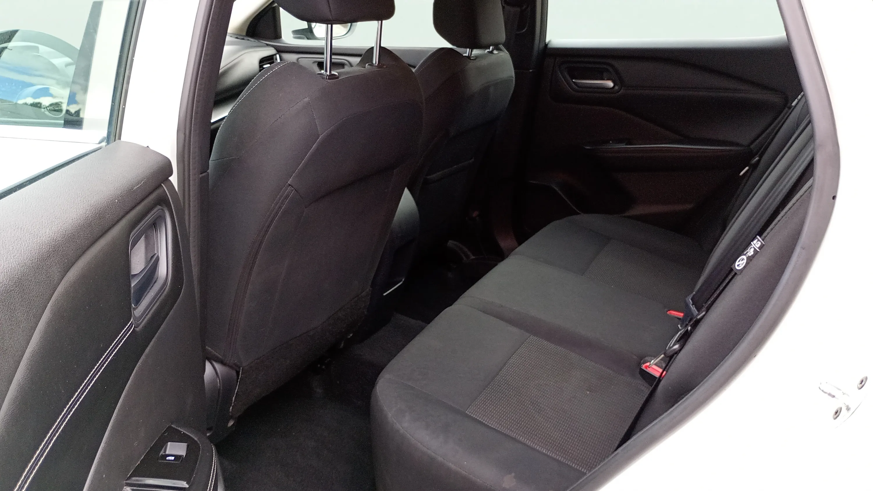 Nissan Qashqai DIG-T mHEV 4x2 Acenta - foto 25