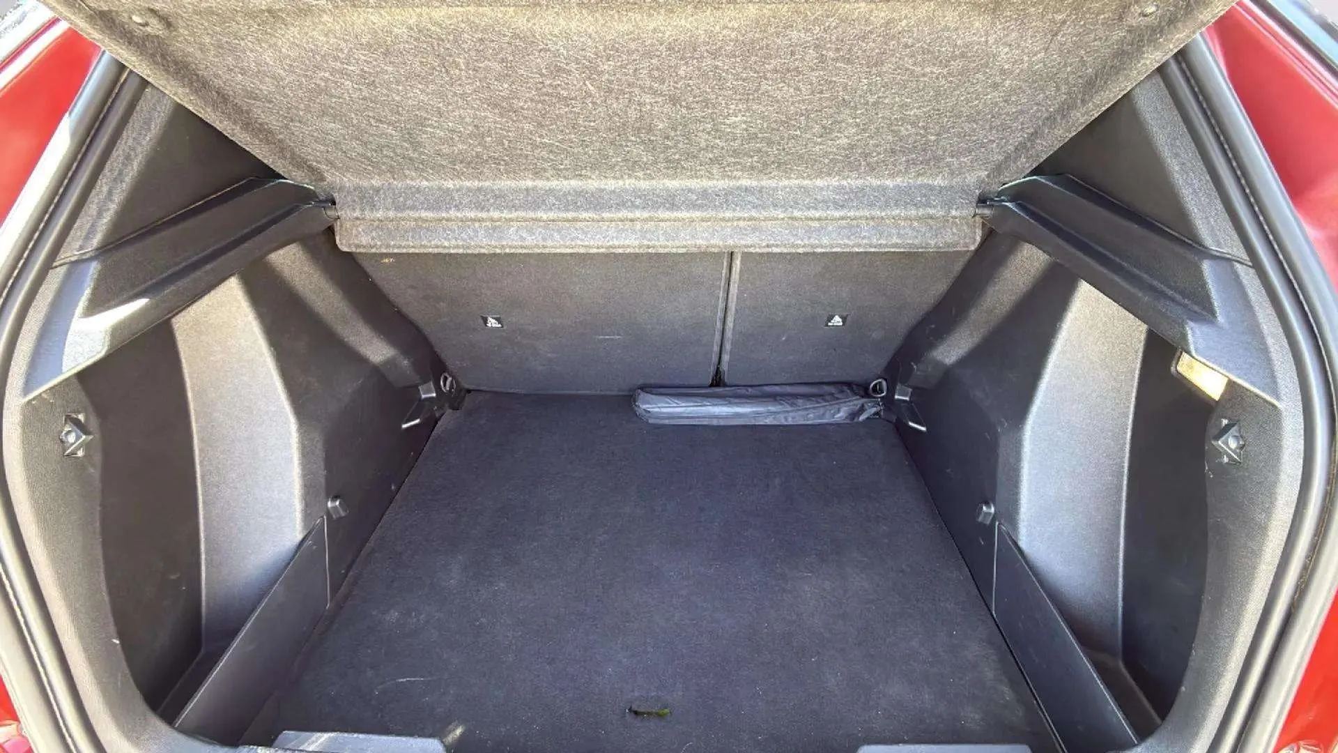 Peugeot 2008 Active Pack PureTech 100 - foto 18