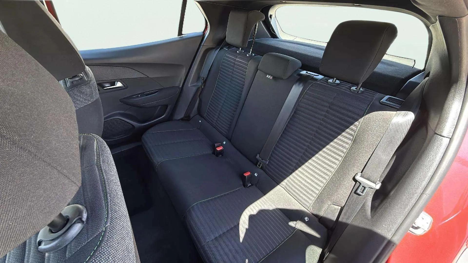 Peugeot 2008 Active Pack PureTech 100 - foto 17