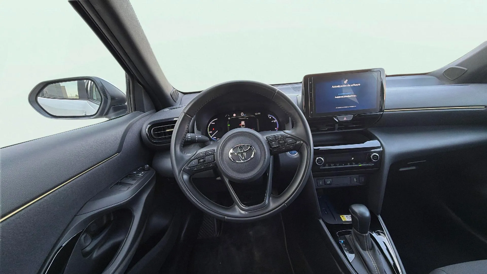 Toyota Yaris Cross 1.5 120H Adventure - foto 12