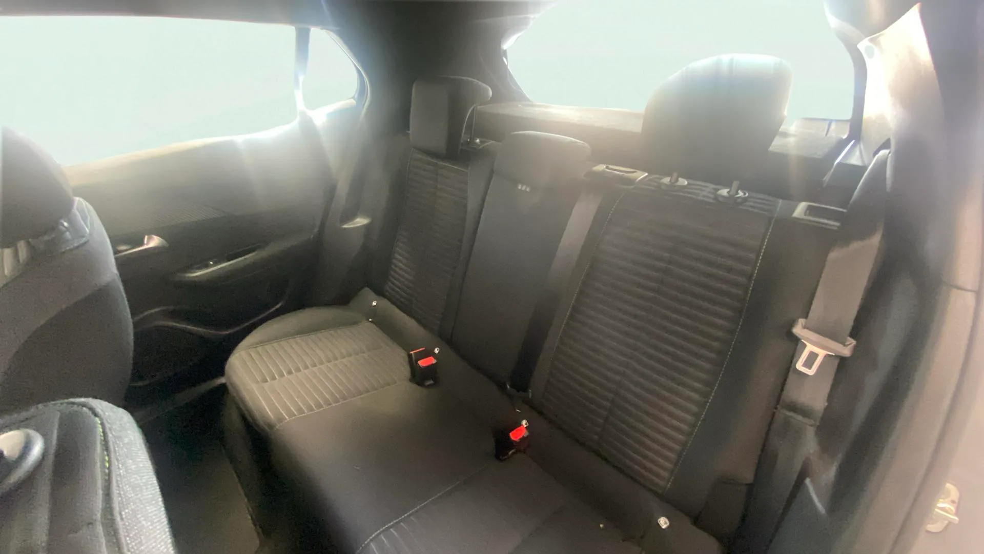 Peugeot 2008 Active Pack PureTech 100 - foto 16
