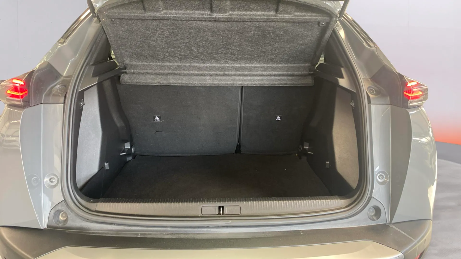 Peugeot 2008 Active Pack PureTech 100 - foto 17