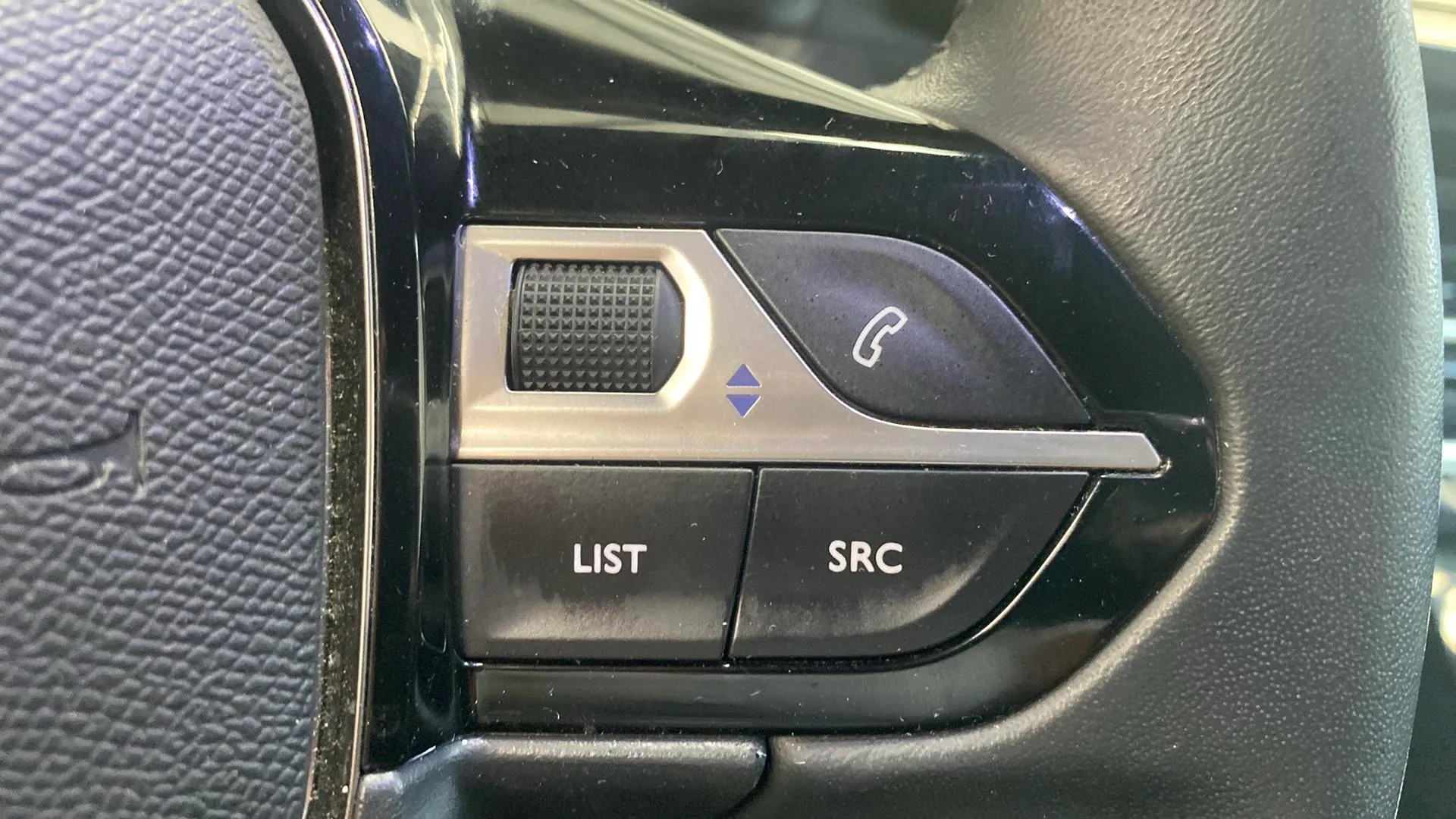 Peugeot 2008 Active Pack PureTech 100 - foto 15