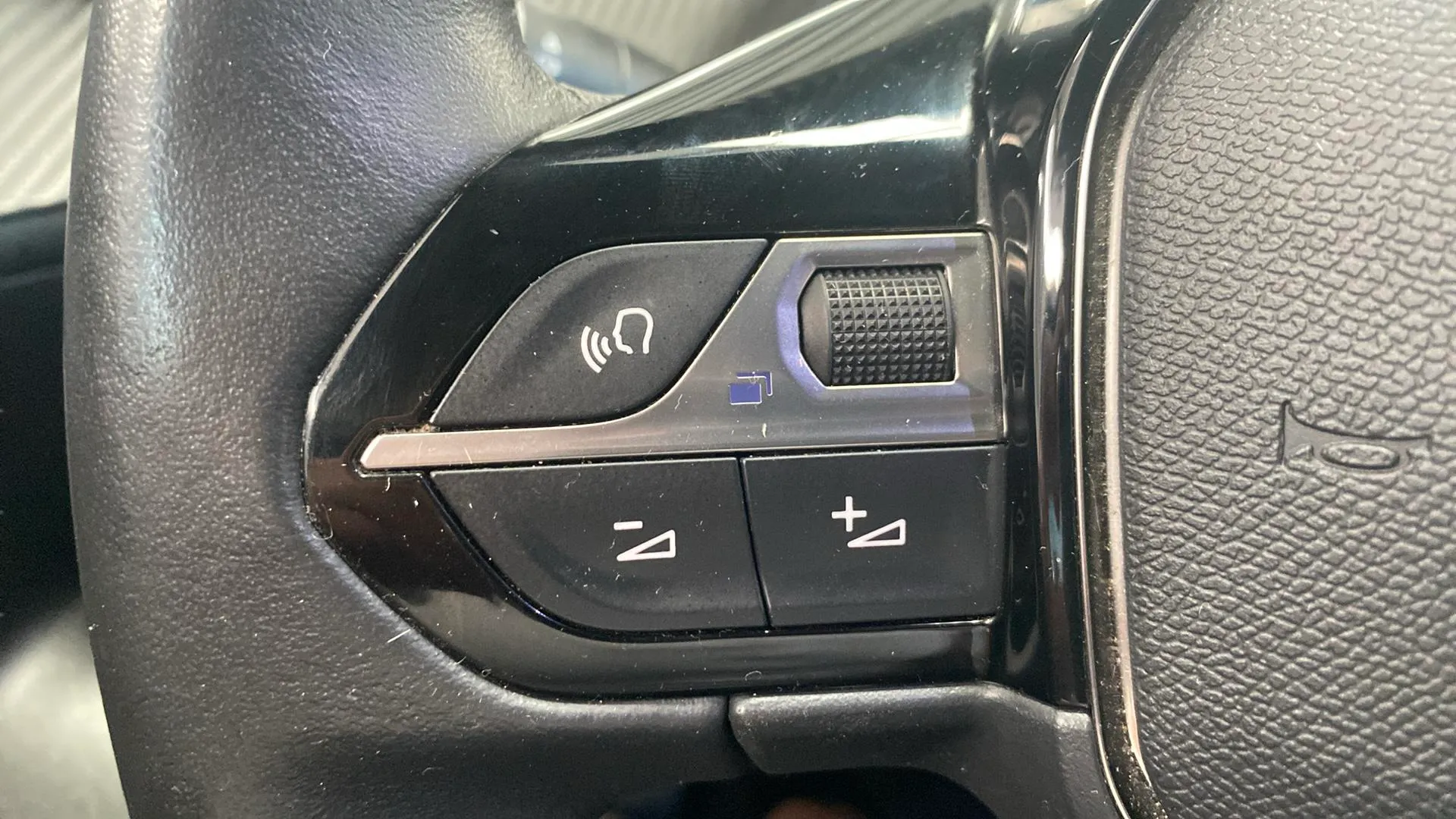 Peugeot 2008 Active Pack PureTech 100 - foto 14