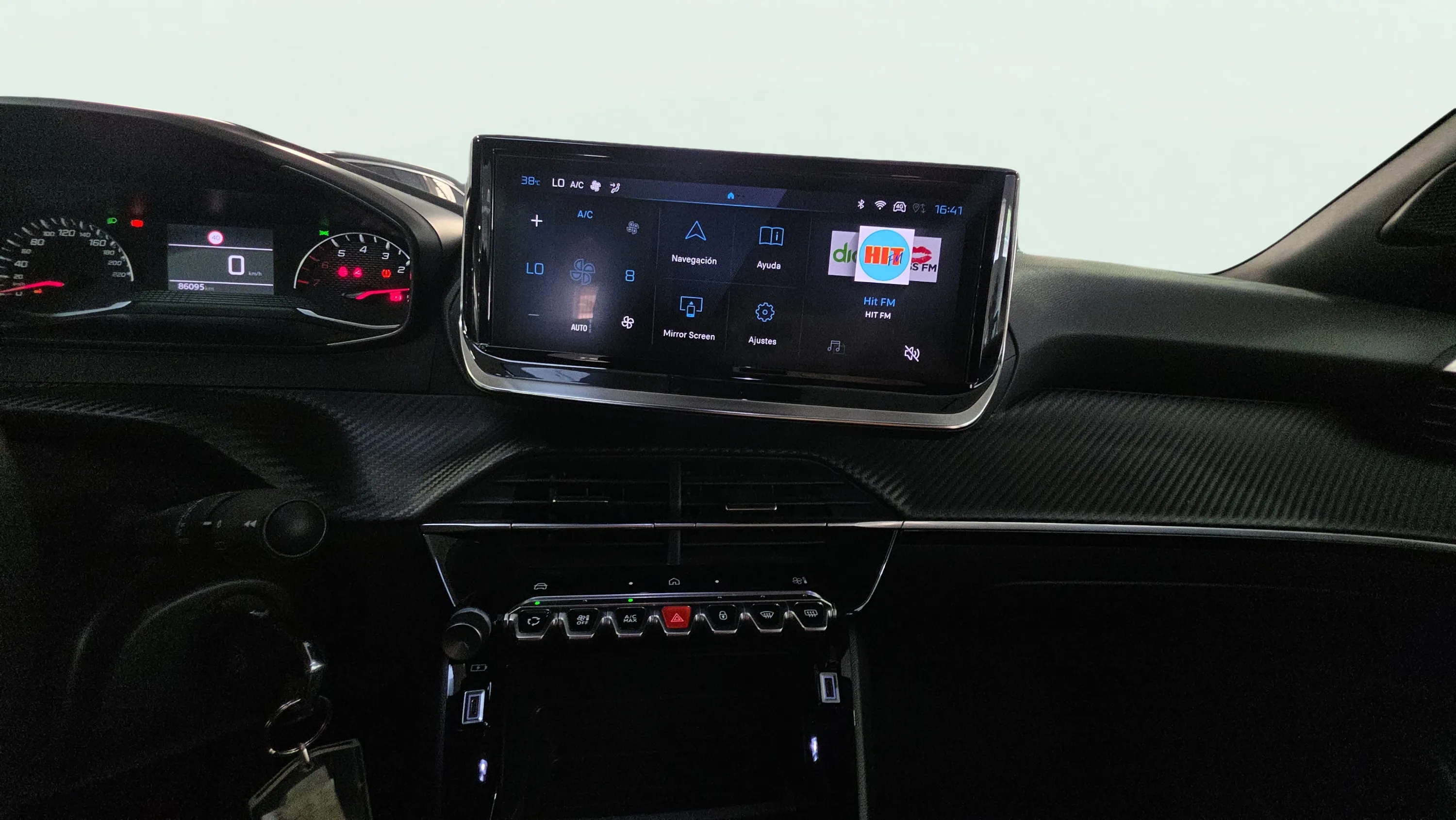 Peugeot 2008 Allure Pack PureTech 130 EAT8 - foto 11