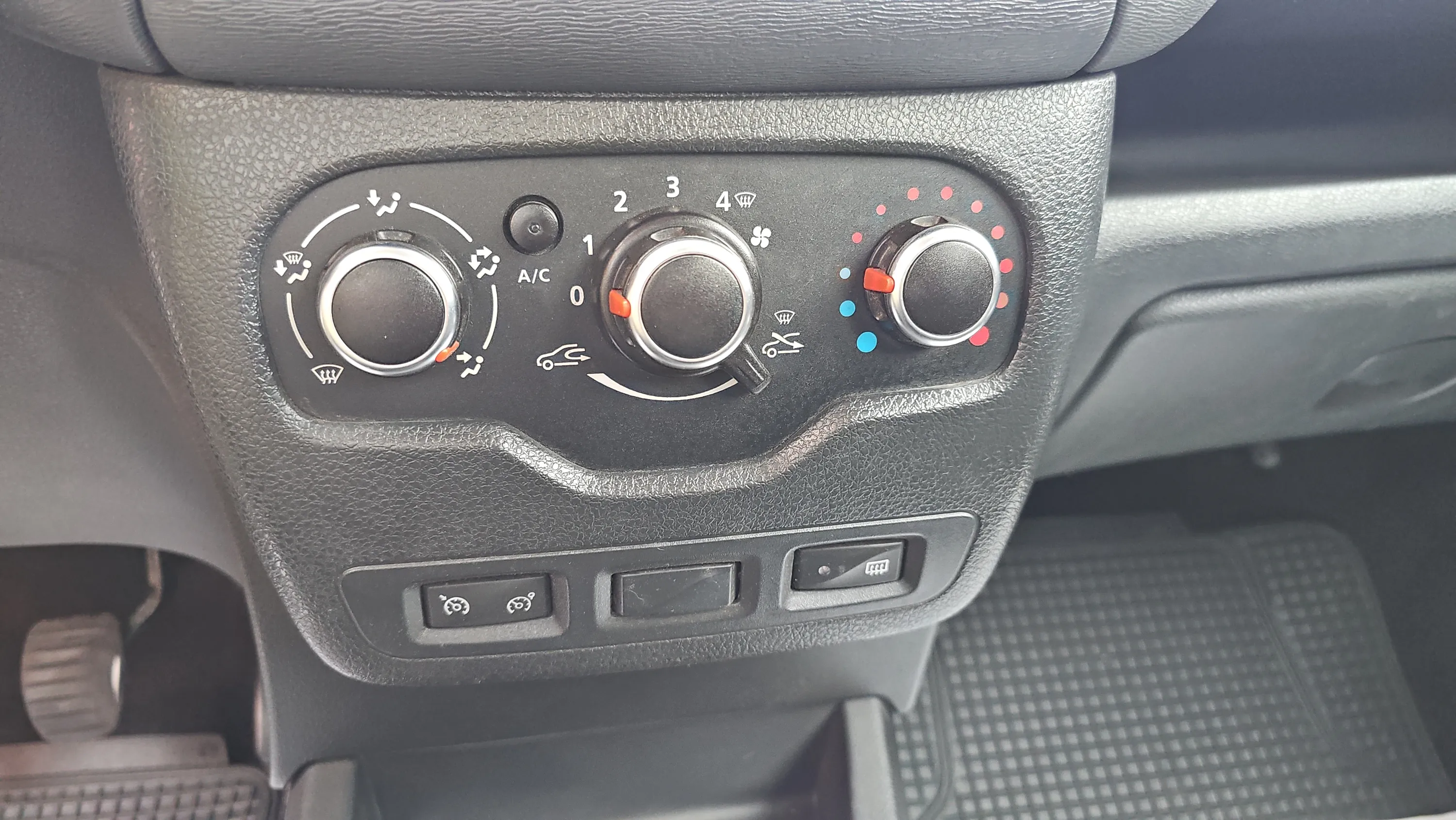 Dacia Lodgy Comfort Blue dCi 5 plazas 18 - foto 13