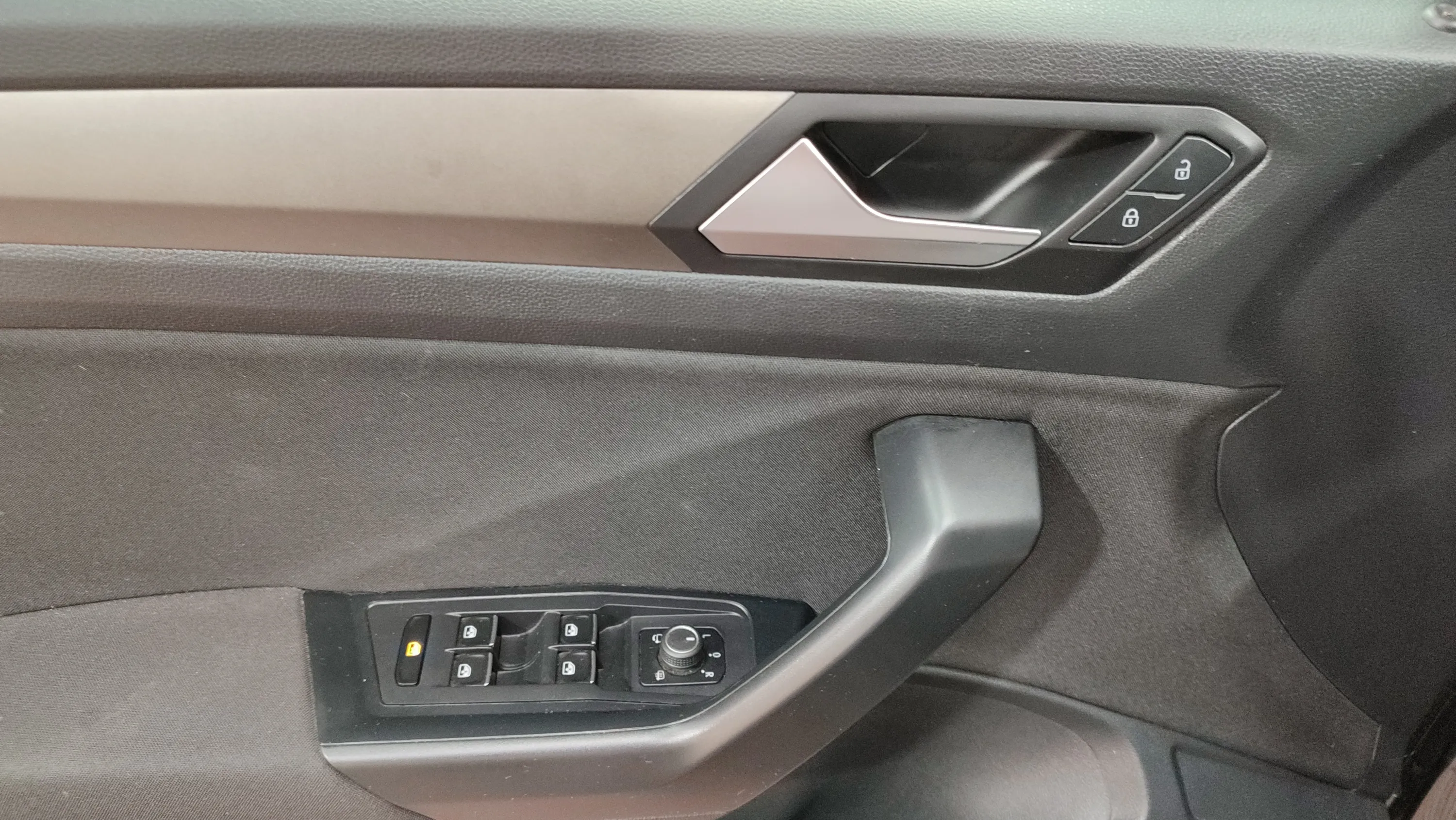 Volkswagen T-Roc Advance 2.0 TDI DSG - foto 15