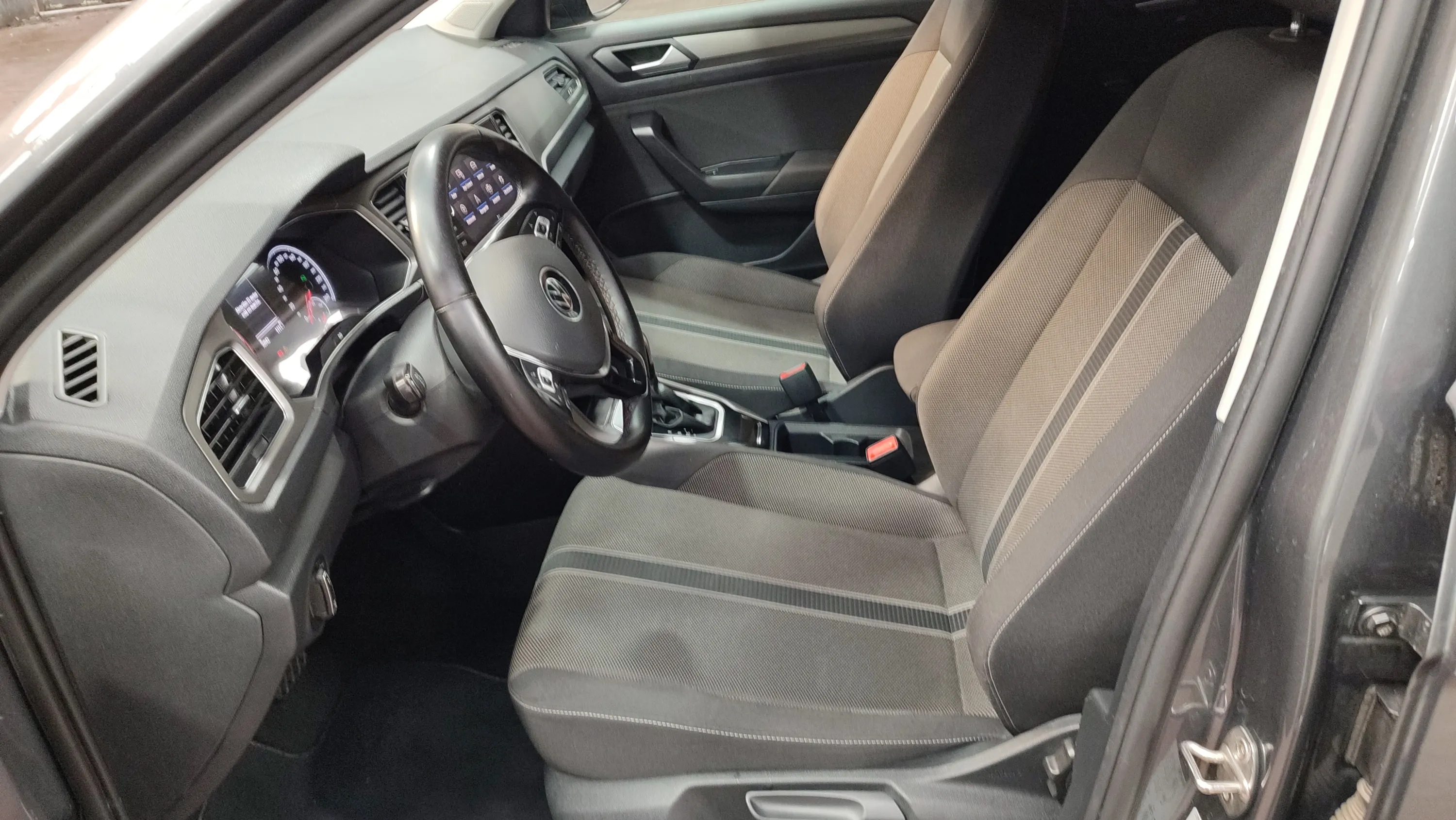 Volkswagen T-Roc Advance 2.0 TDI DSG - foto 18