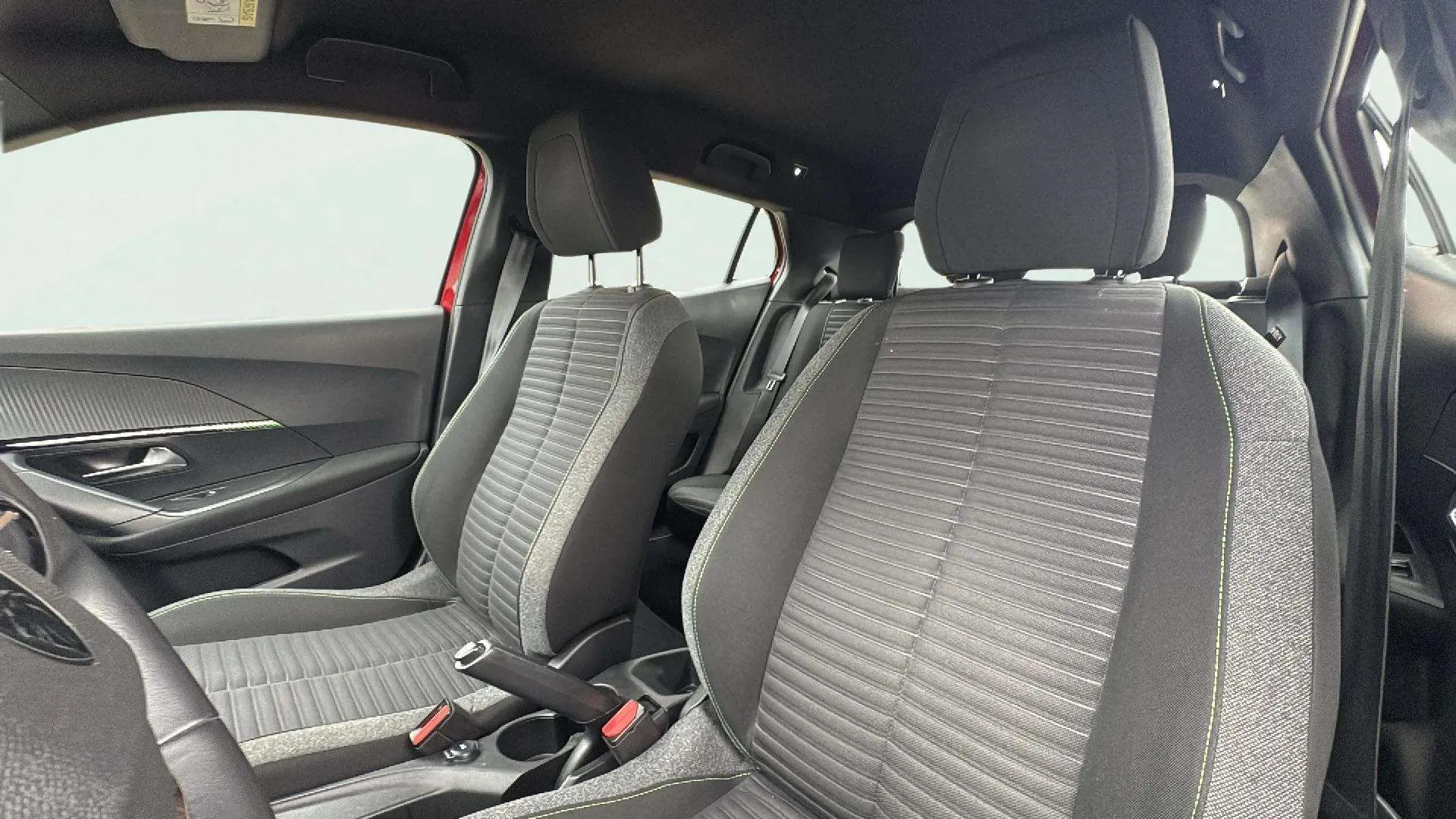 Peugeot 2008 Active Pack PureTech 100 - foto 9