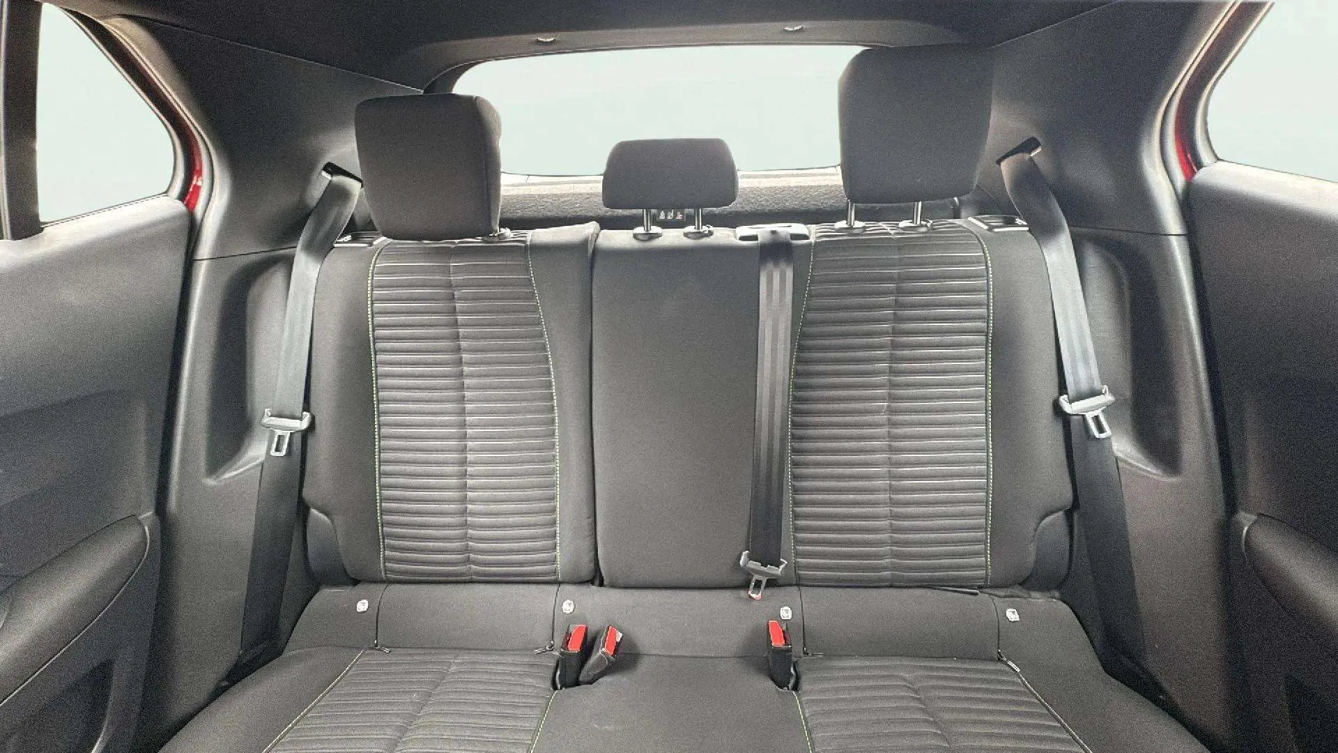 Peugeot 2008 Active Pack PureTech 100 - foto 11