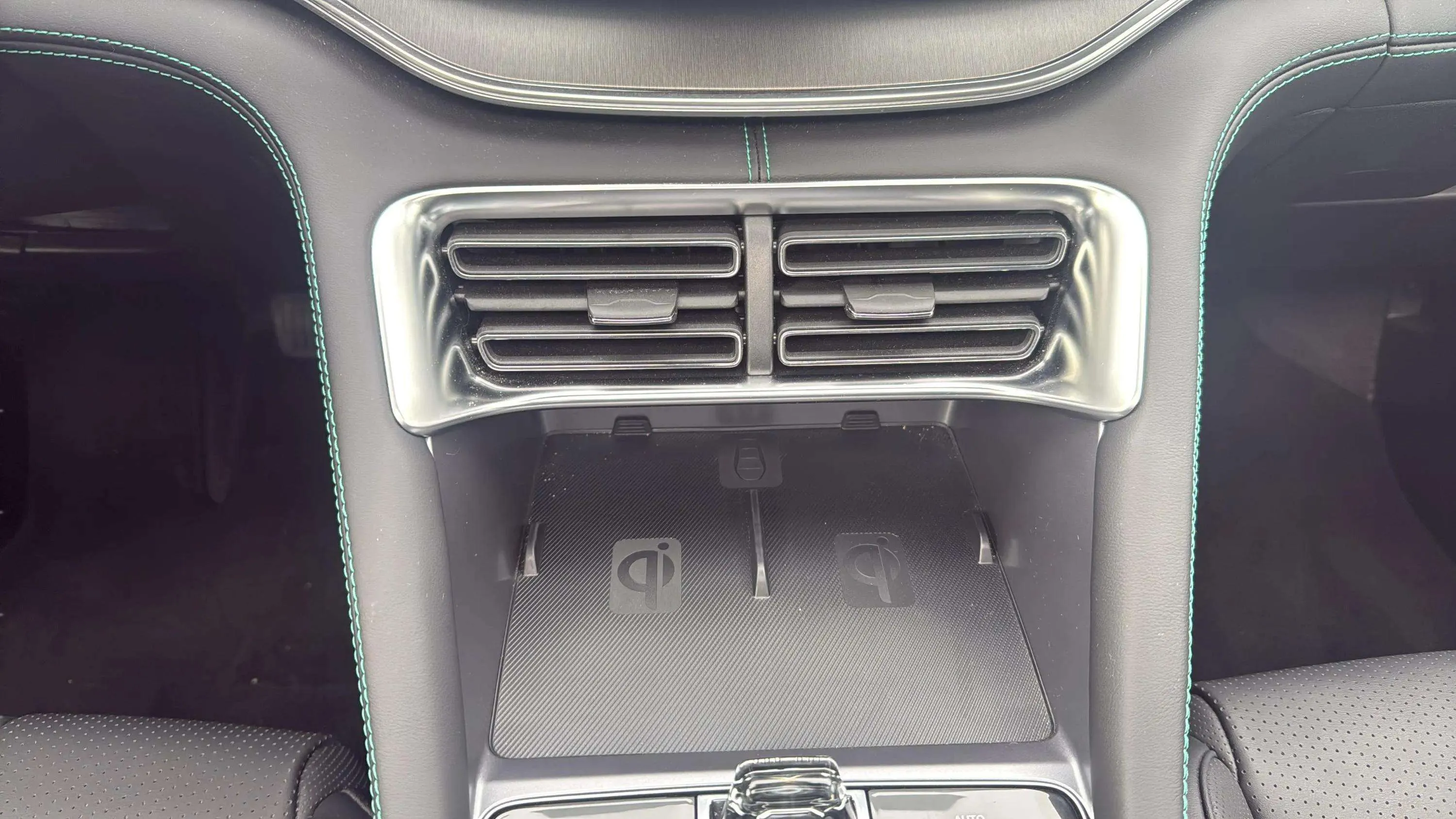 BYD Seal U Design - foto 23