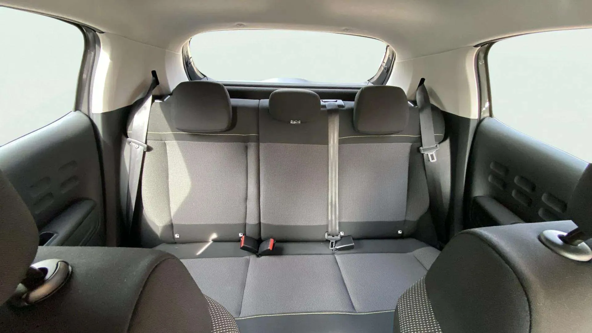Citroën C3 PureTech Plus - foto 18
