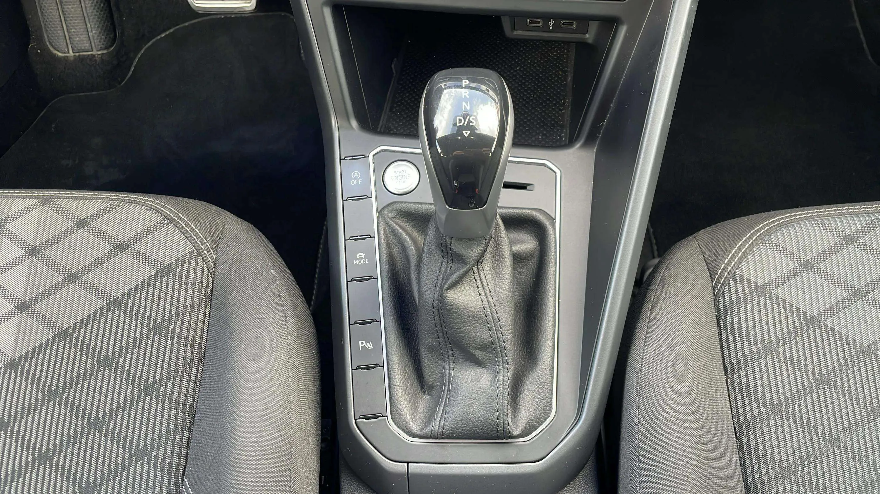 Volkswagen Taigo R-Line 1.0 TSI DSG - foto 16