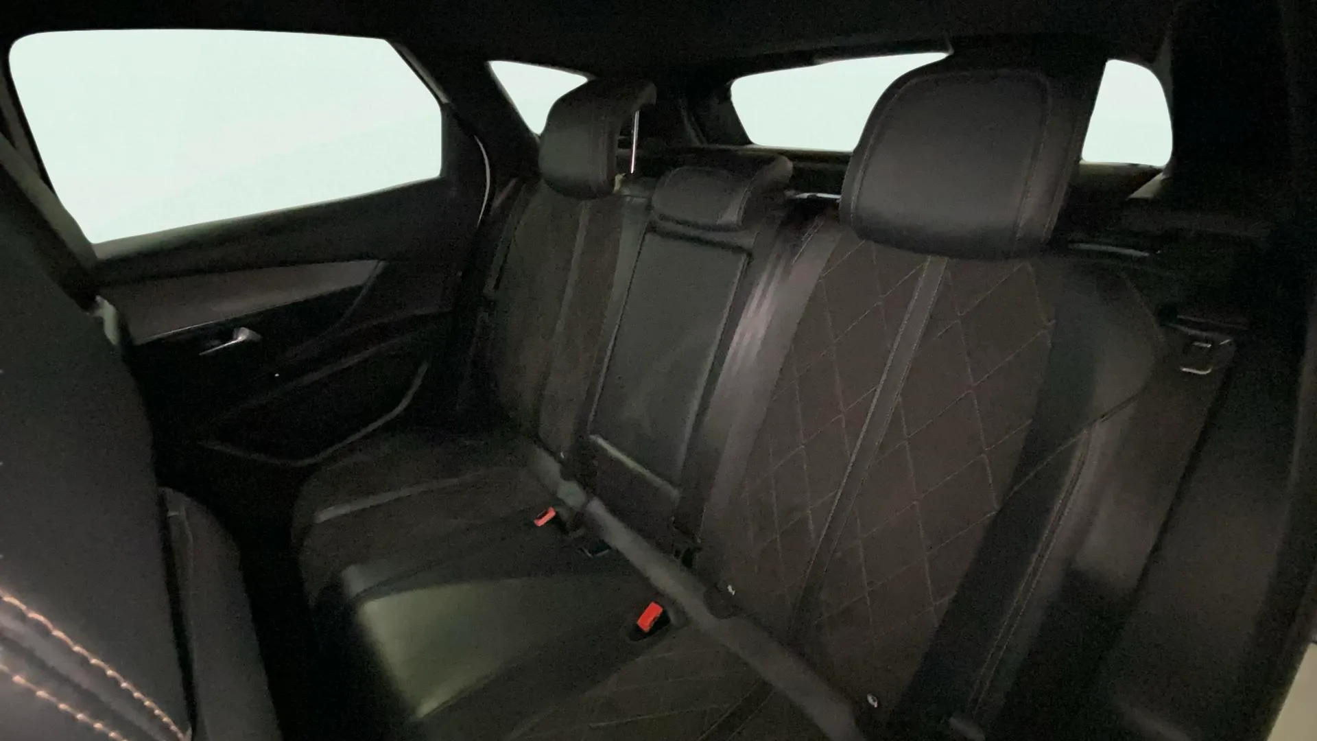 Peugeot 3008 2.0BLUEHDI GT - foto 23