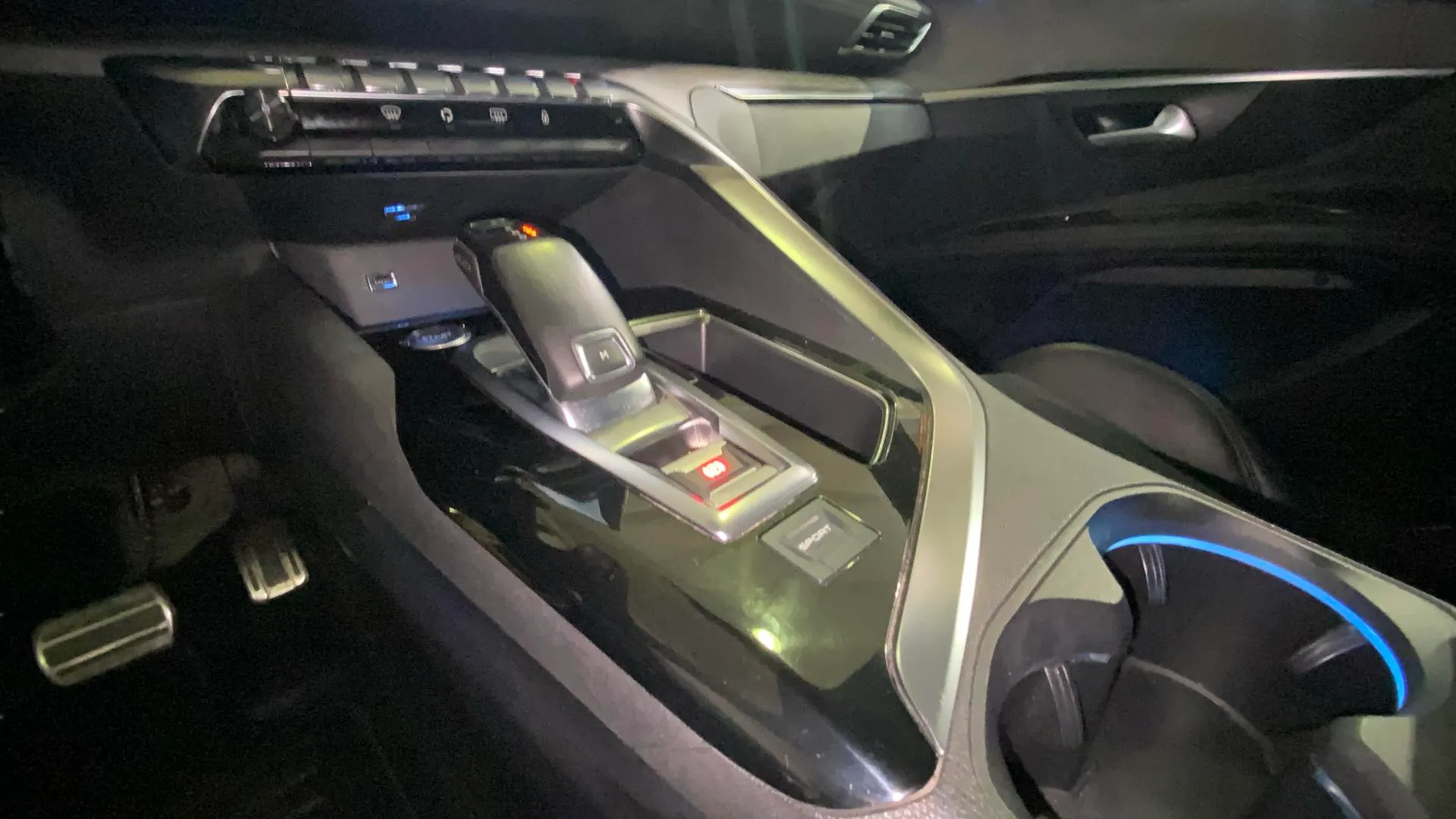 Peugeot 3008 2.0BLUEHDI GT - foto 22