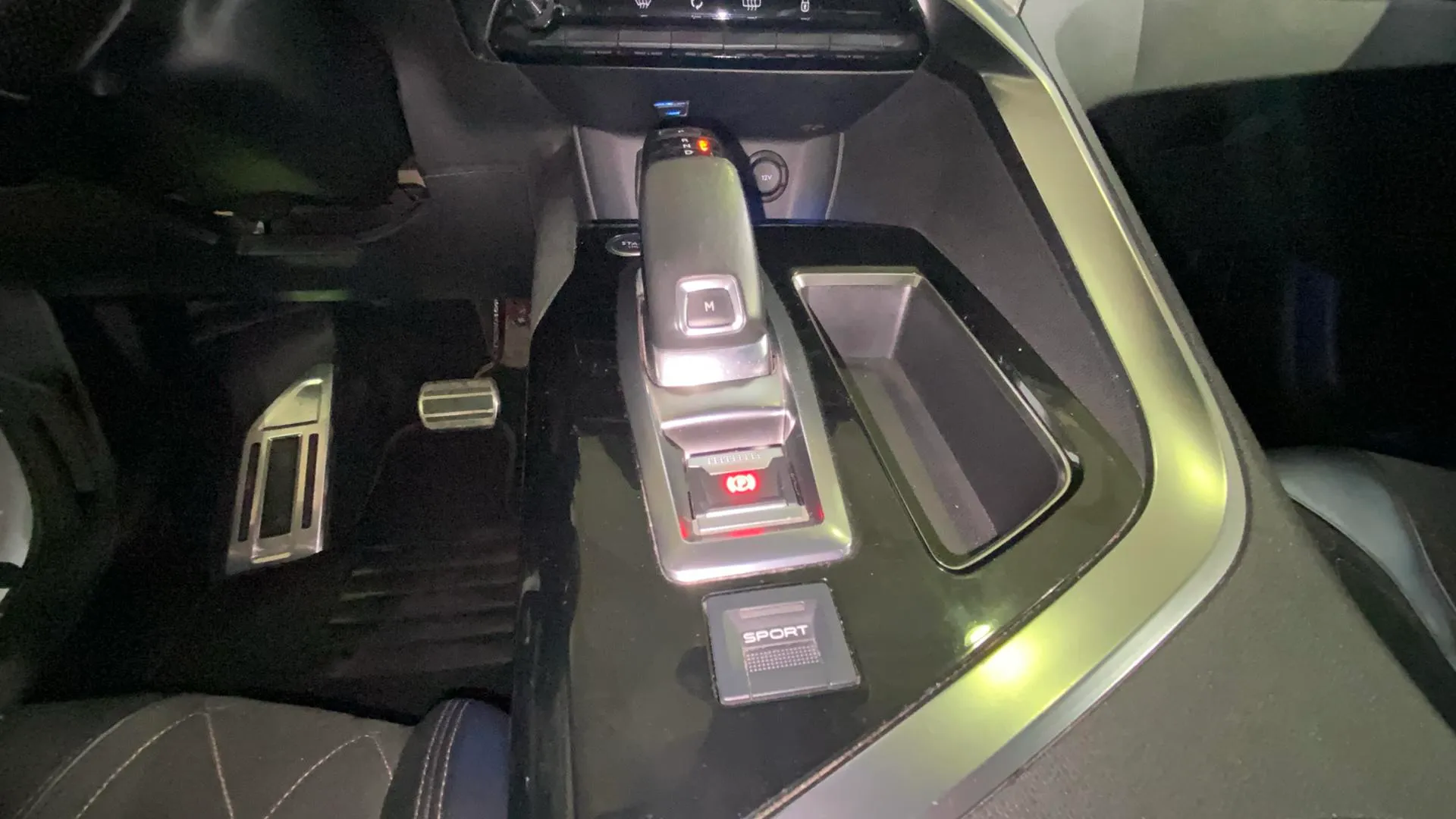 Peugeot 3008 2.0BLUEHDI GT - foto 21
