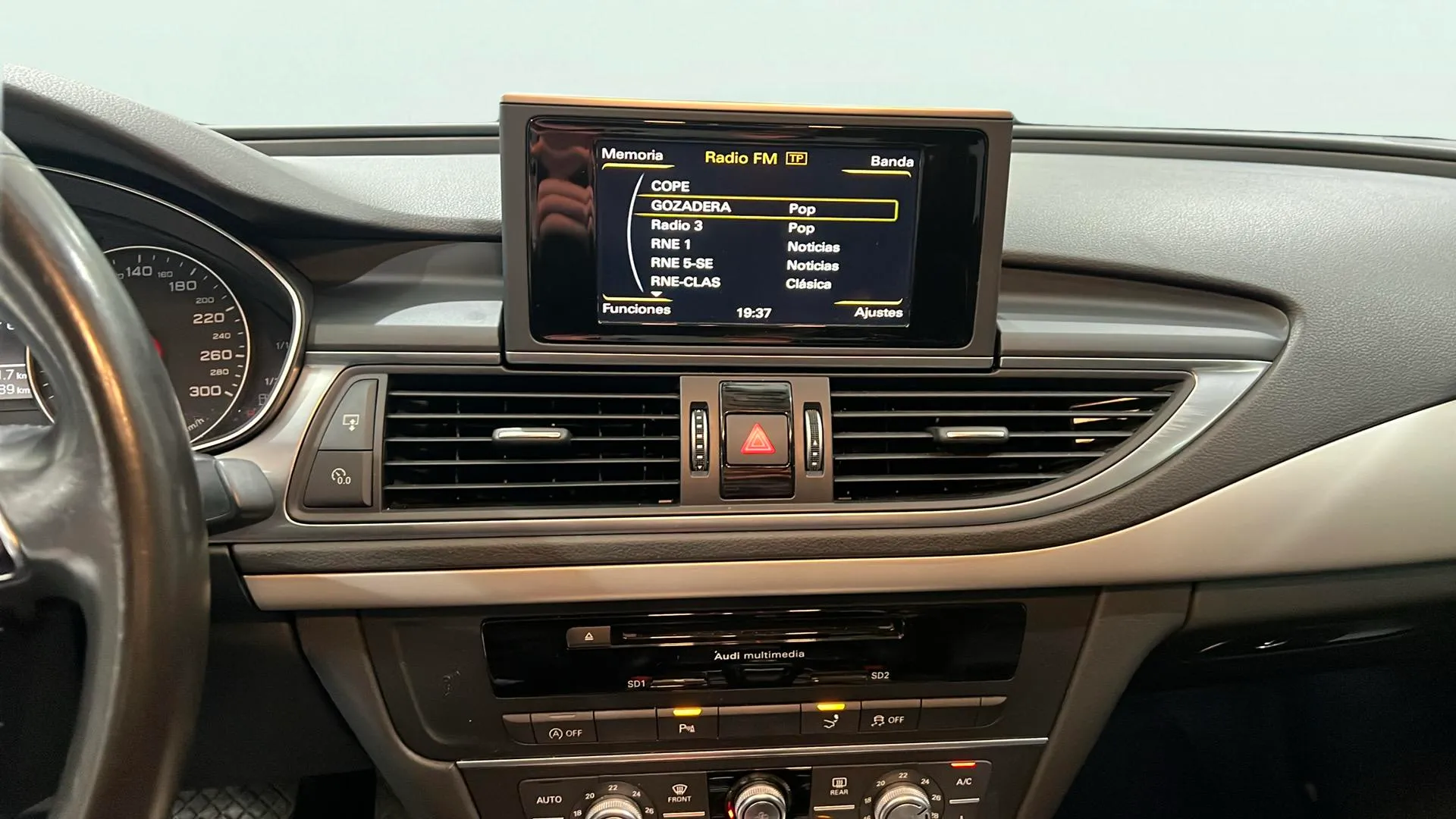 Audi A7 3.0 TDI ultra S tronic Sportback - foto 12