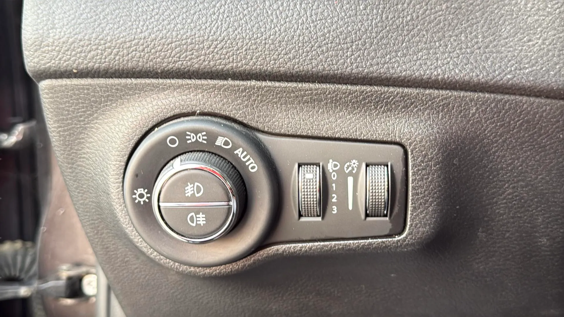 Jeep Compass 1.6 Mjet Longitude 4x2 - foto 20
