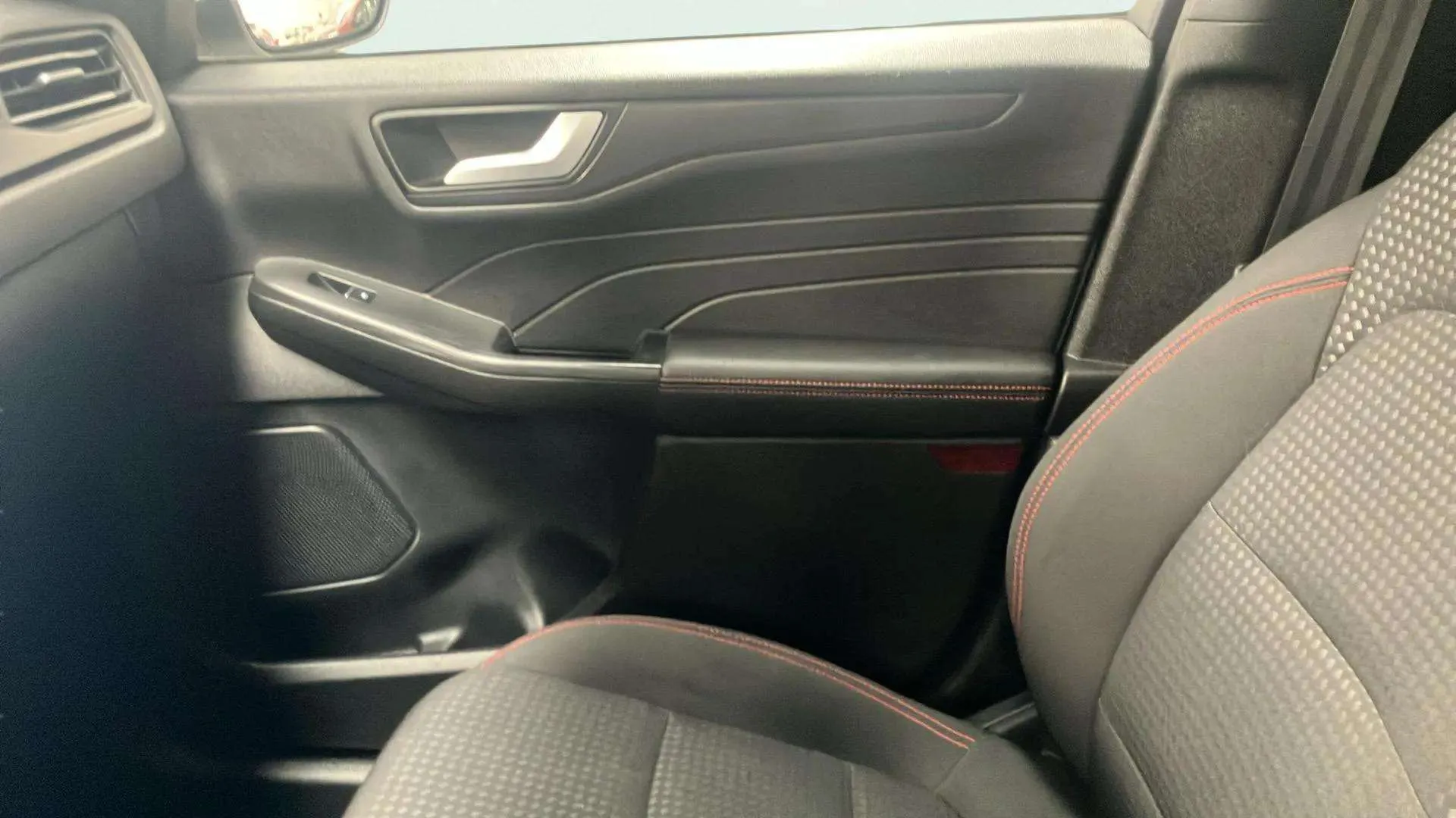 Ford Kuga ST-Line 2.0 EcoBlue - foto 18
