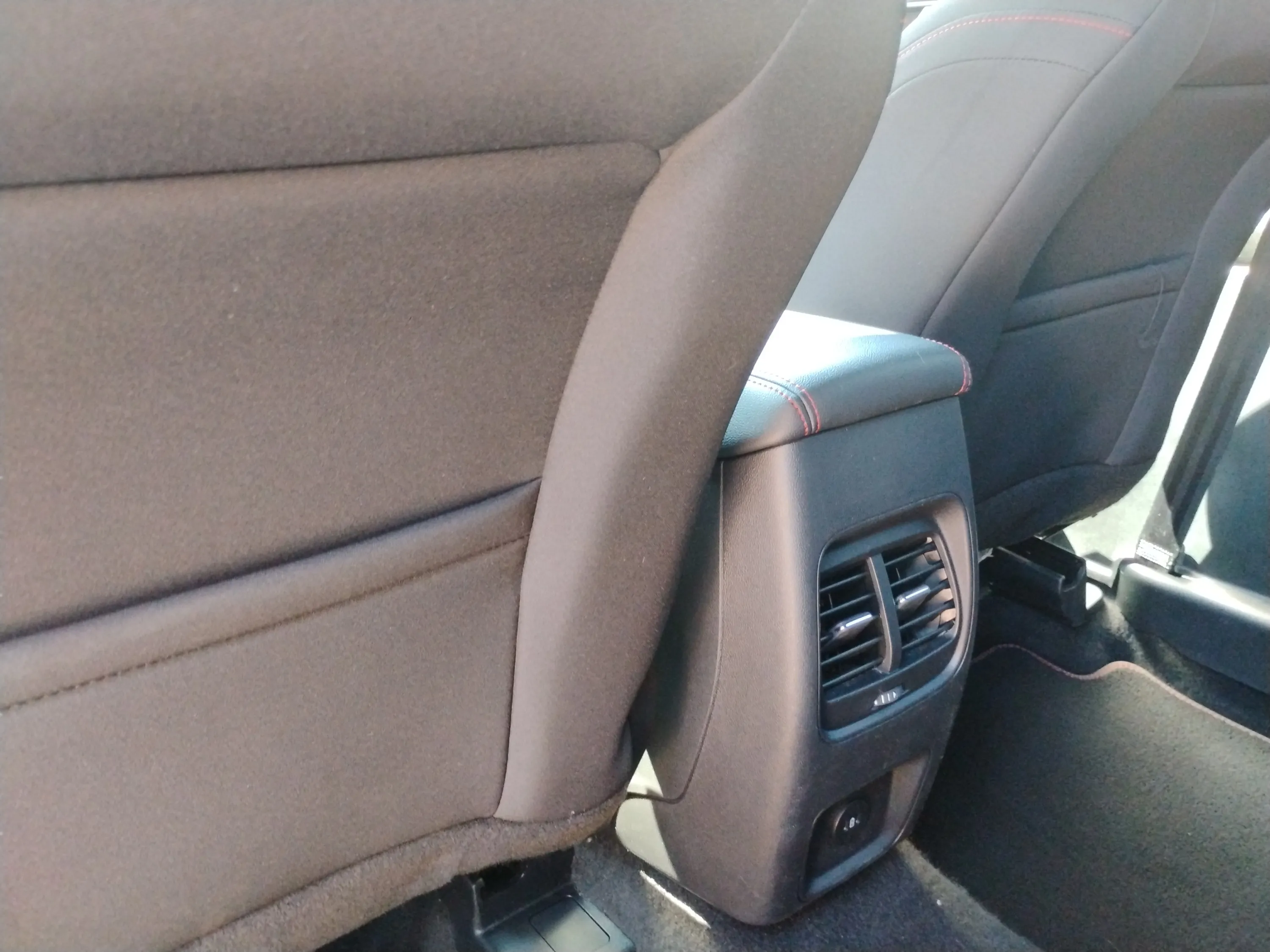 Ford Kuga ST-Line 2.0 EcoBlue - foto 18