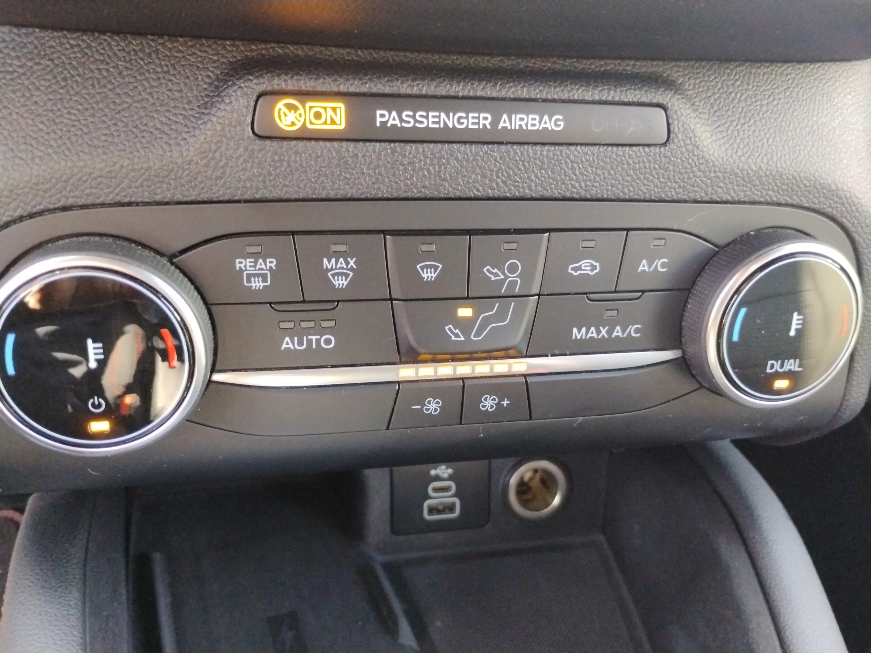 Ford Kuga ST-Line 2.0 EcoBlue - foto 15