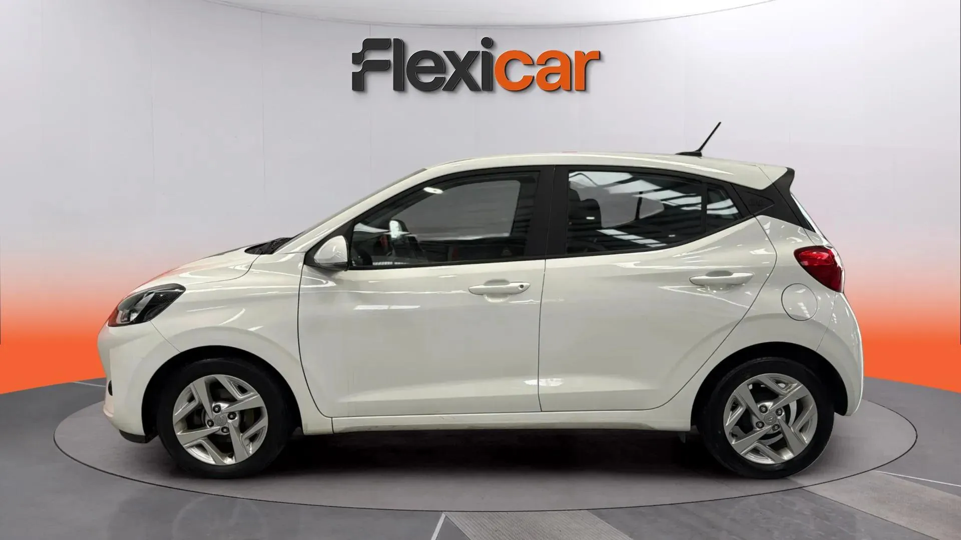 Hyundai i10 1.0 Klass - foto 4