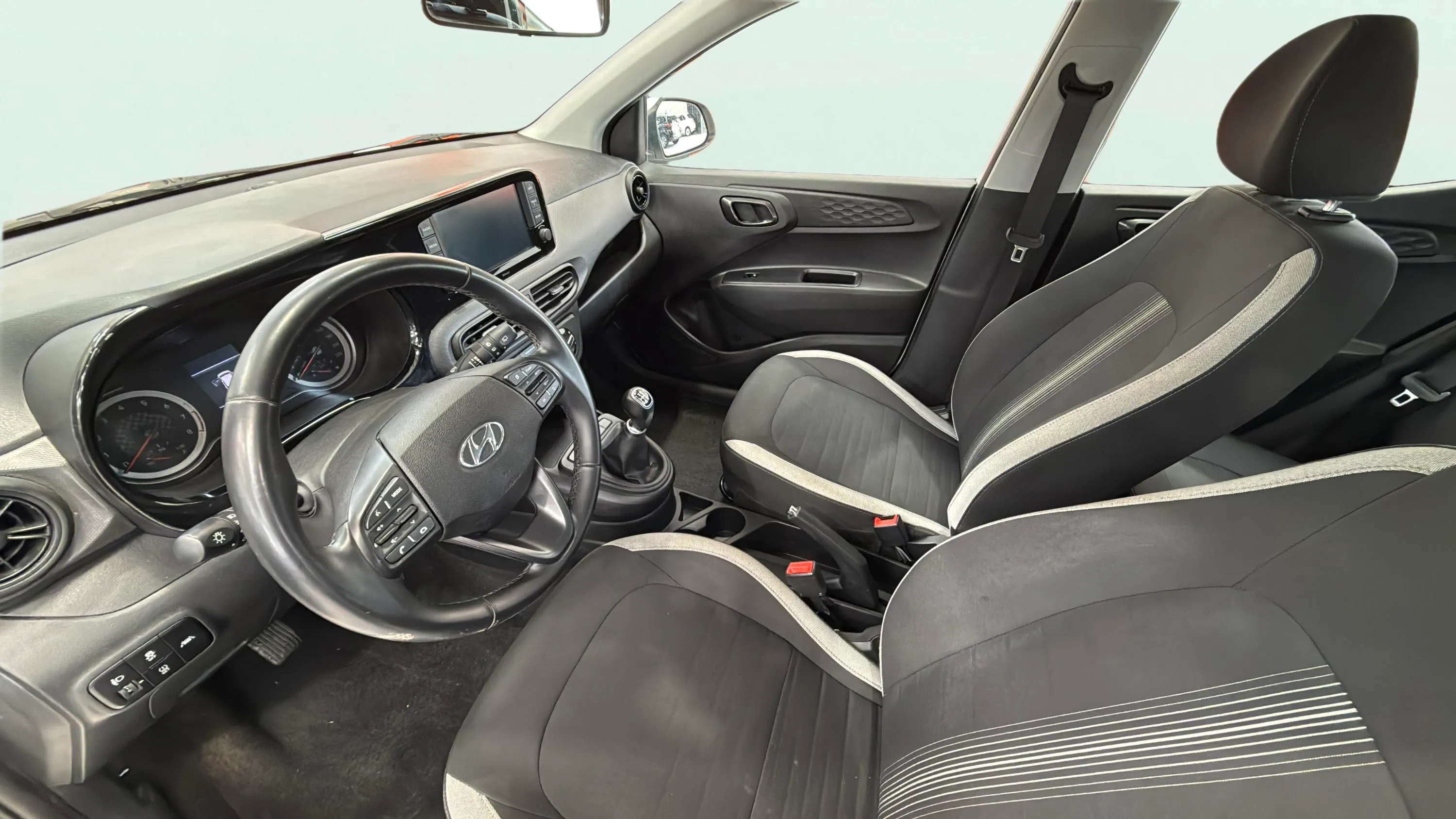 Hyundai i10 1.0 Klass - foto 10