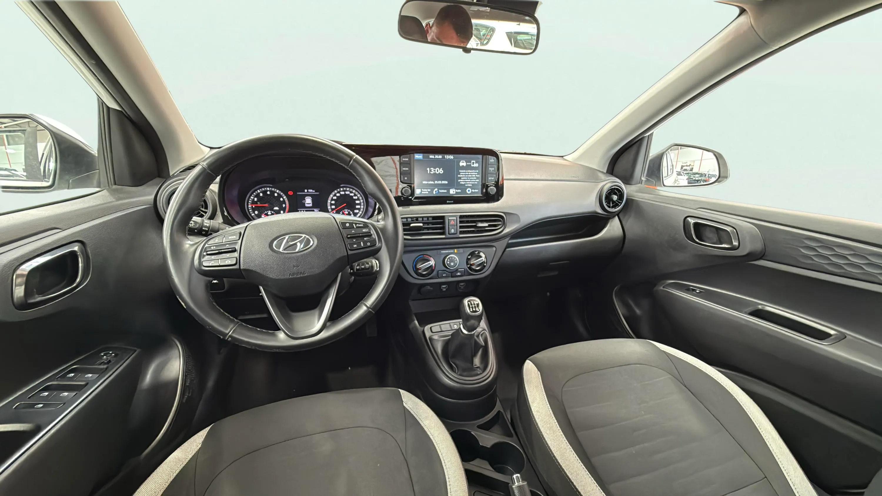 Hyundai i10 1.0 Klass - foto 17