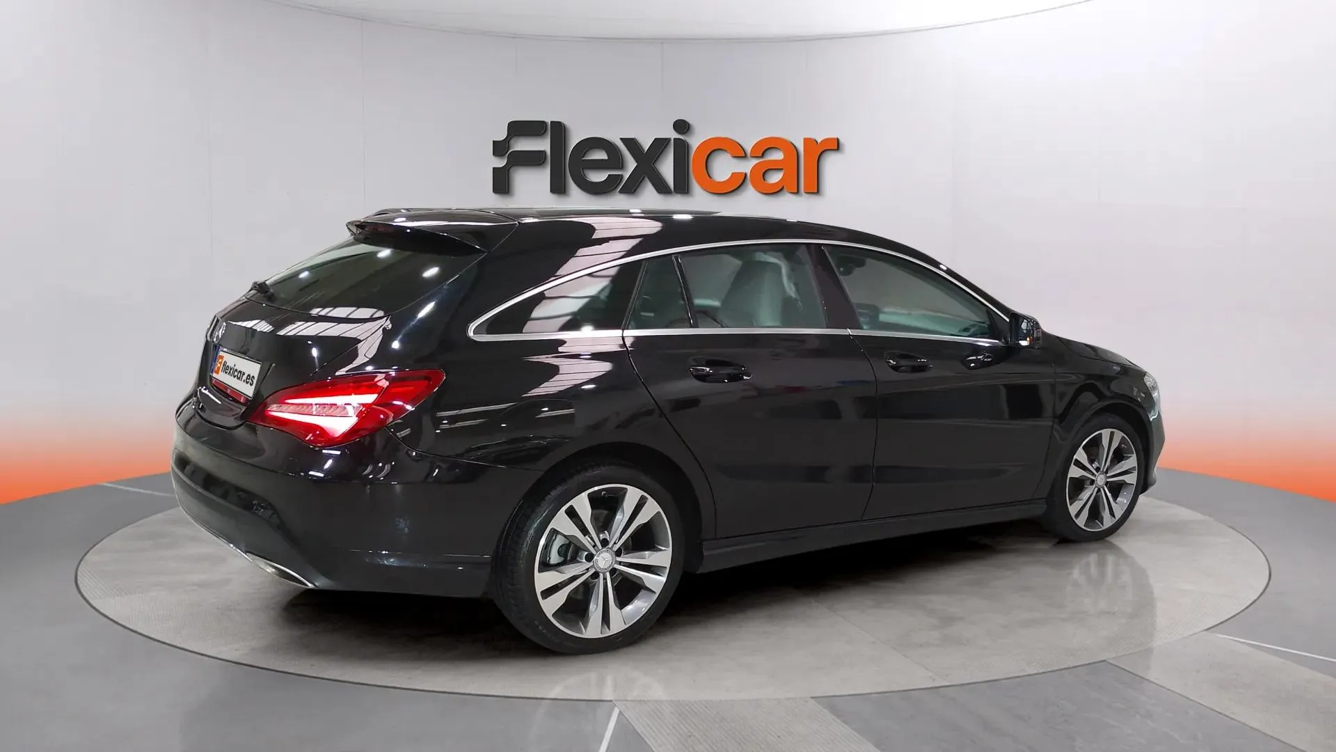 Mercedes-Benz CLA 200 d Shooting Brake - foto 4