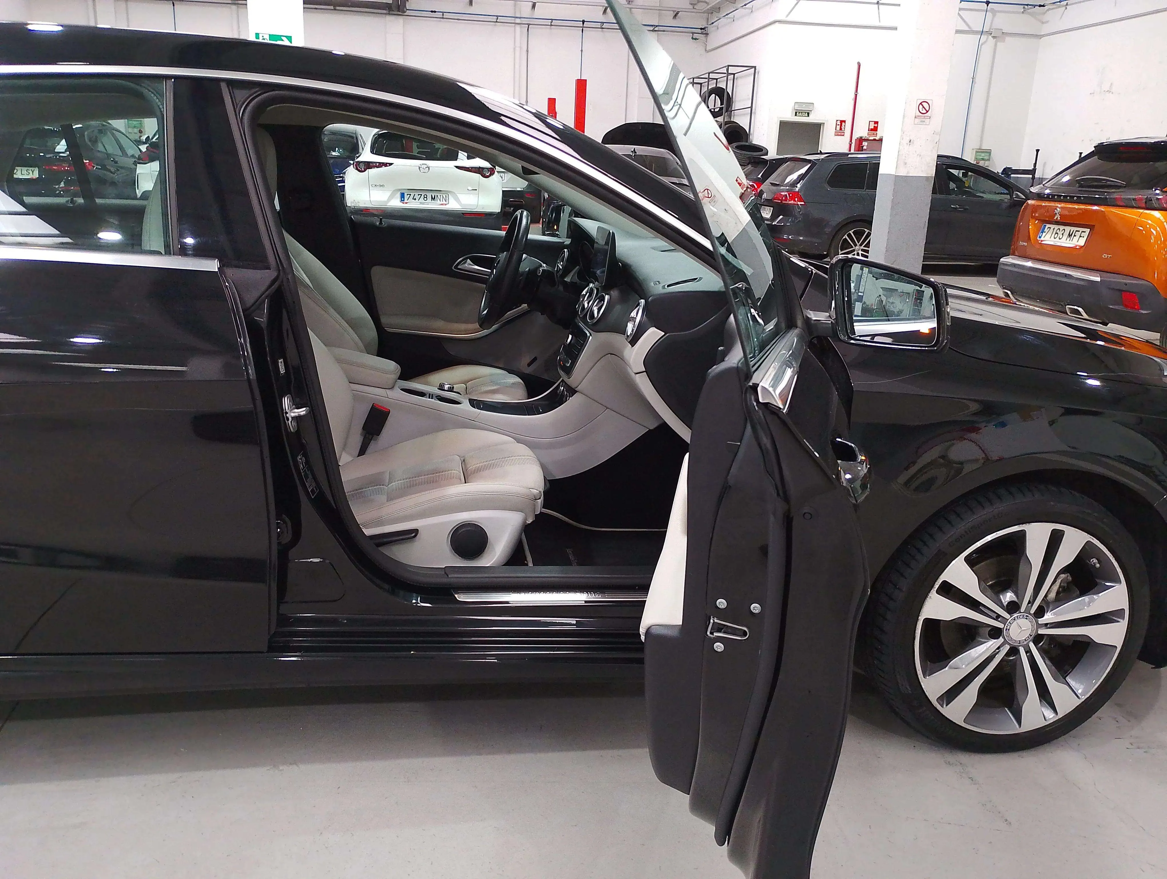 Mercedes-Benz CLA 200 d Shooting Brake - foto 13