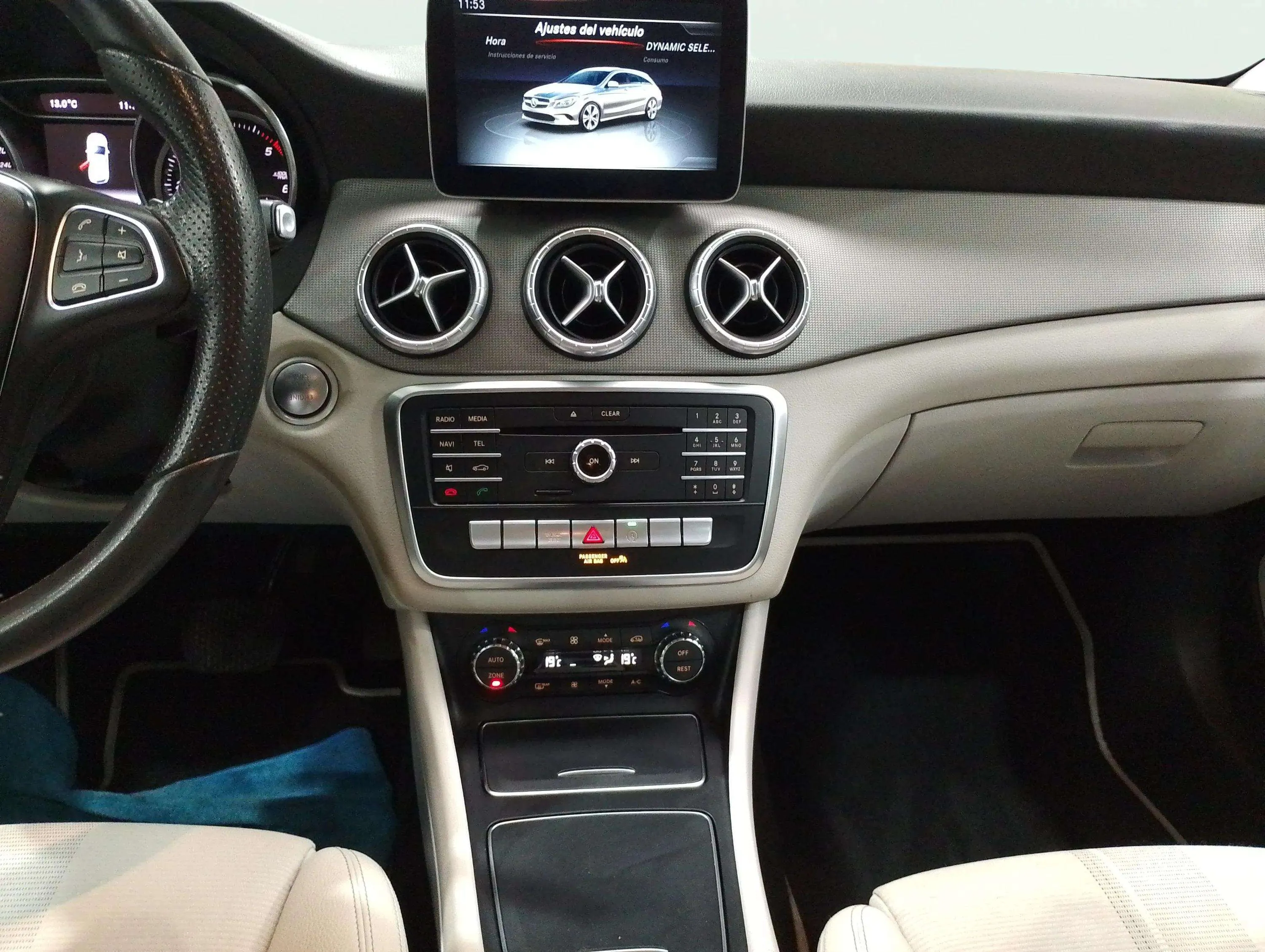 Mercedes-Benz CLA 200 d Shooting Brake - foto 18