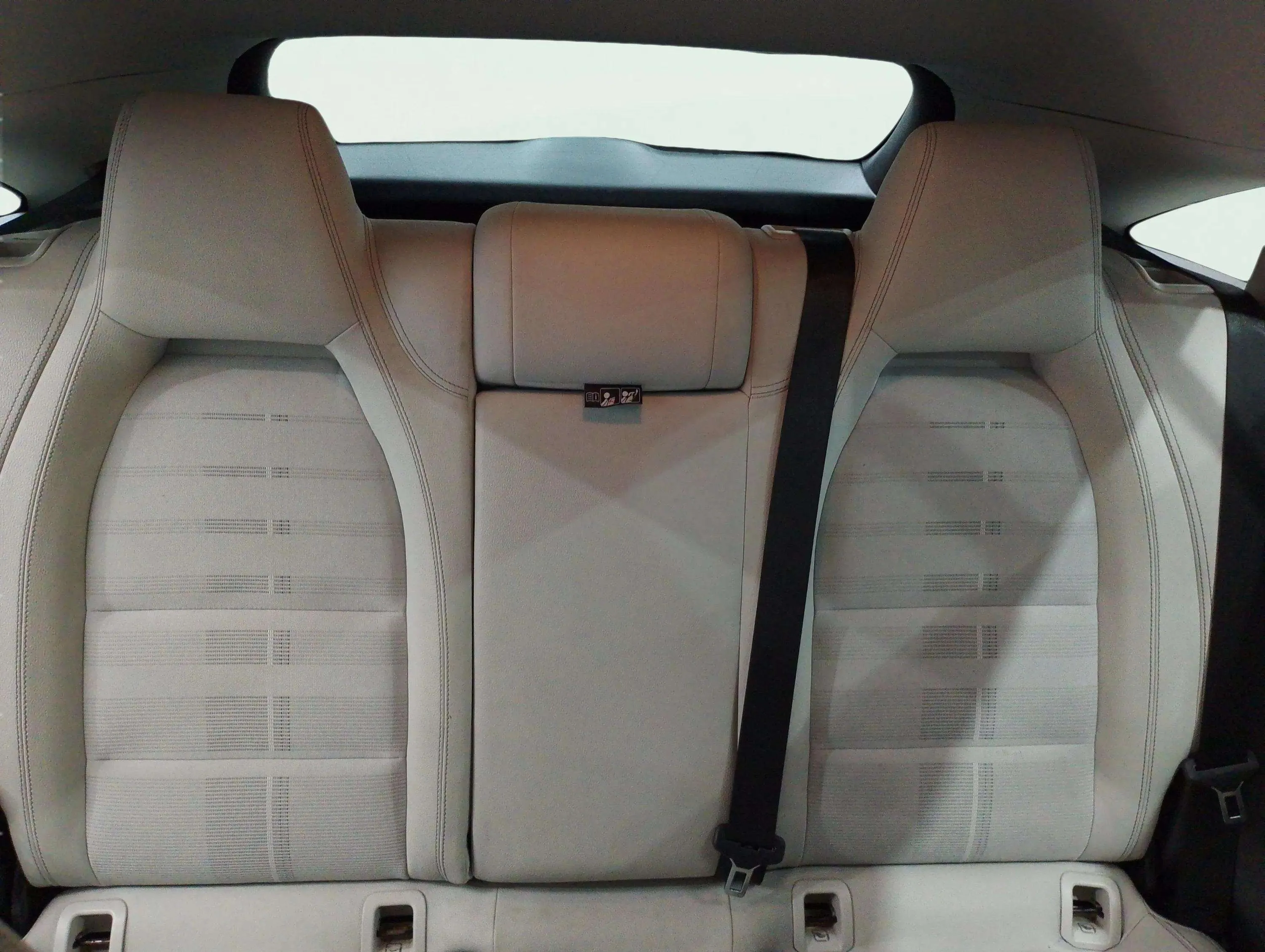Mercedes-Benz CLA 200 d Shooting Brake - foto 21