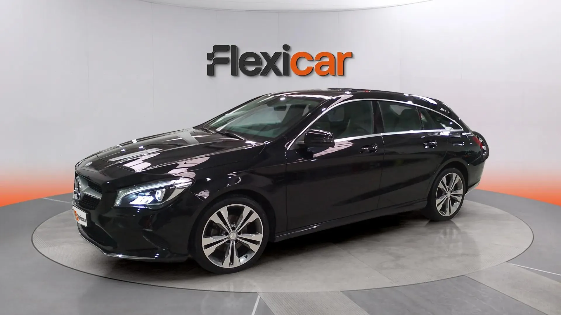 Mercedes-Benz CLA 200 d Shooting Brake - foto 10