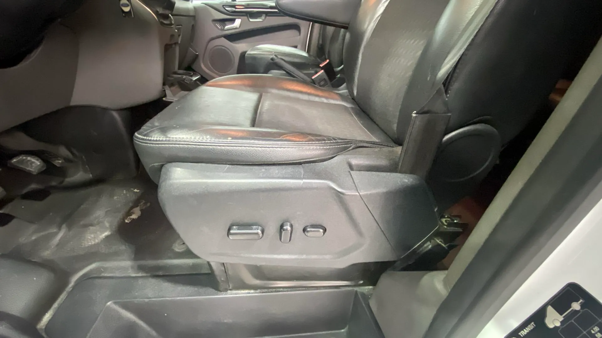 Ford Transit Custom Kombi 2.0 TDCi 320 L1 Sport MHEV - foto 28