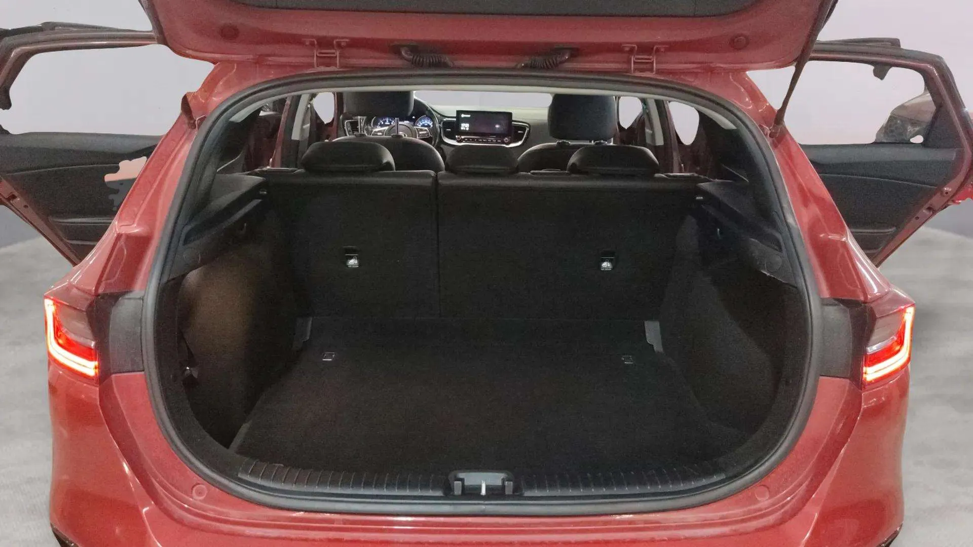 Kia Ceed 1.6 MHEV iMT Tech - foto 7
