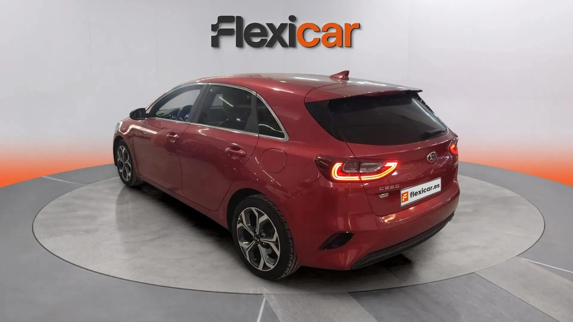 Kia Ceed 1.6 MHEV iMT Tech - foto 4